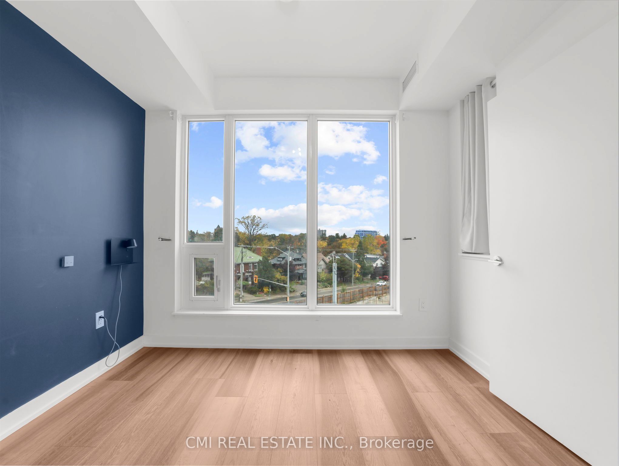 5 Wellington Street S 411 Property Photo 15