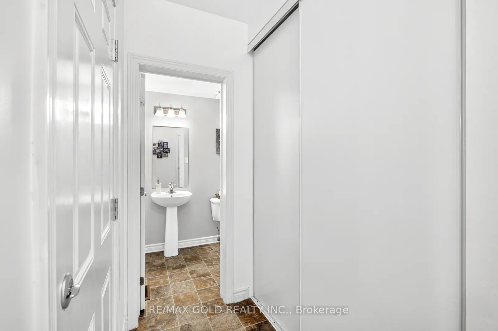 106 Thomas Street S Property Photo 8