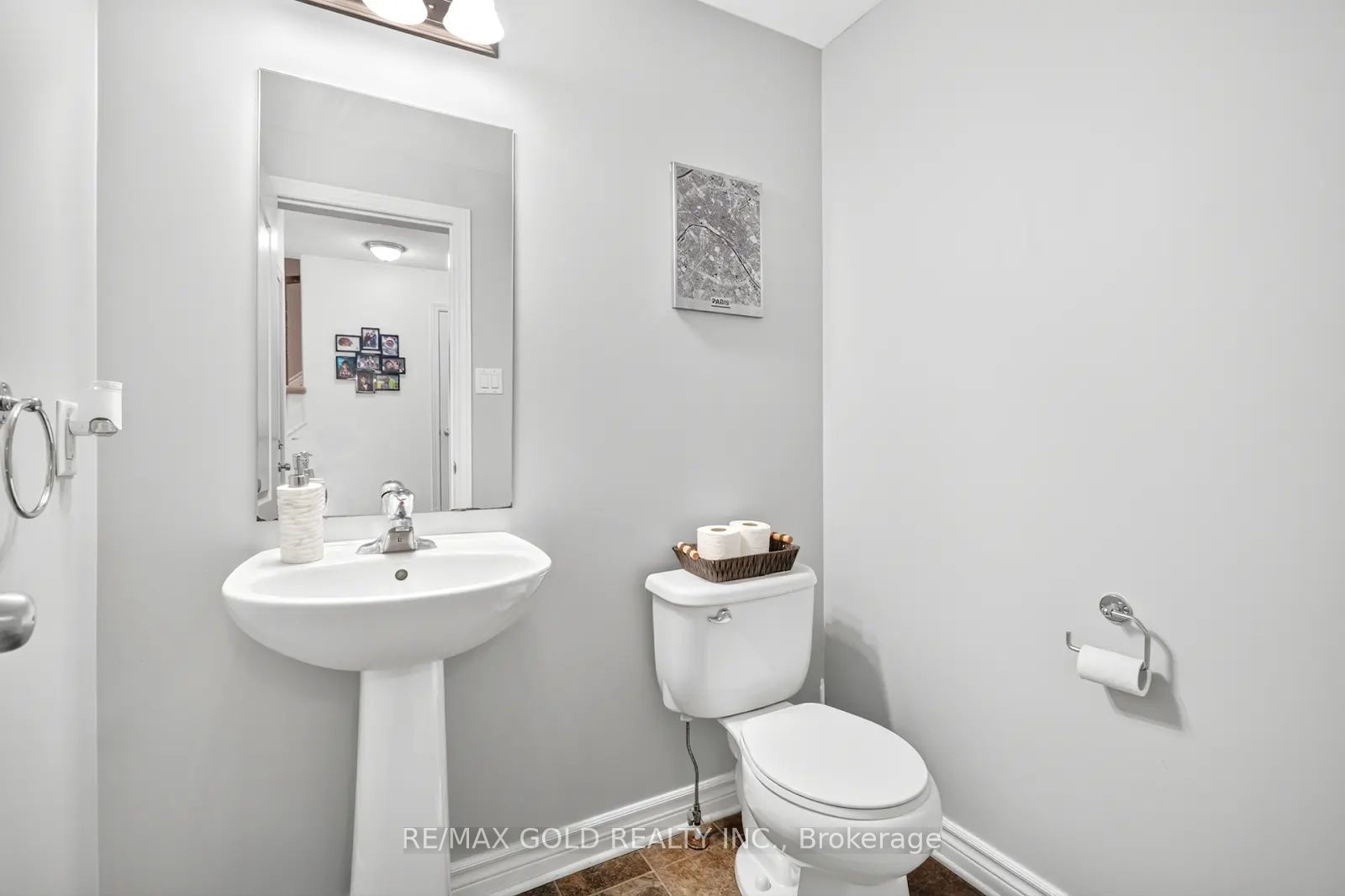 106 Thomas Street S Property Photo 9