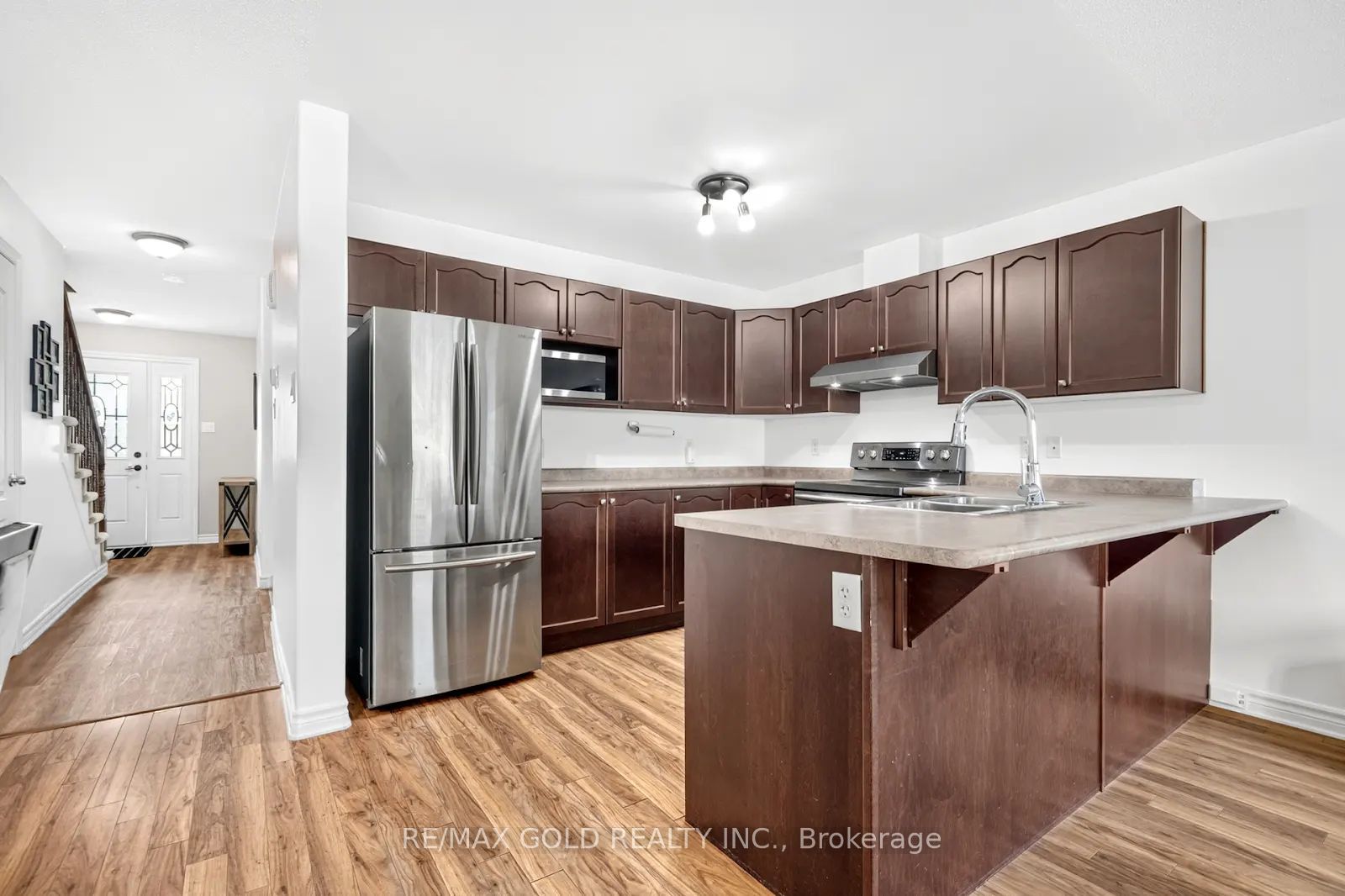 106 Thomas Street S Property Photo 15