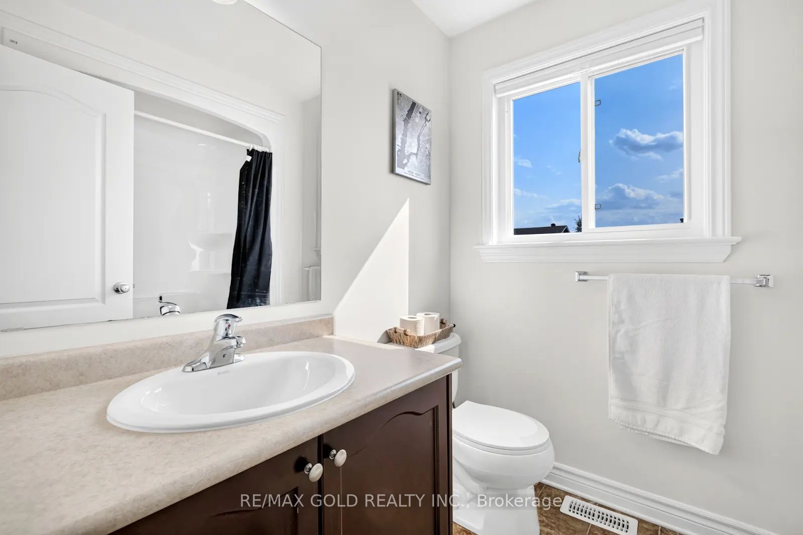 106 Thomas Street S Property Photo 26