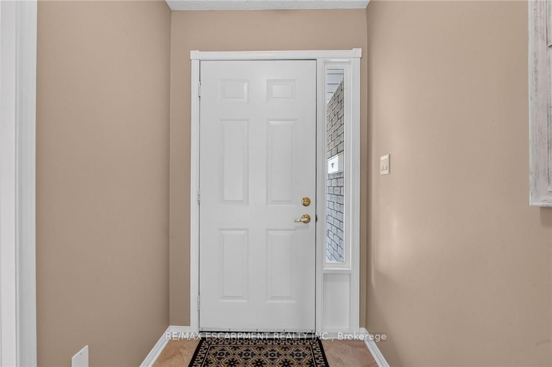 11 Garden Drive Property Photo 4