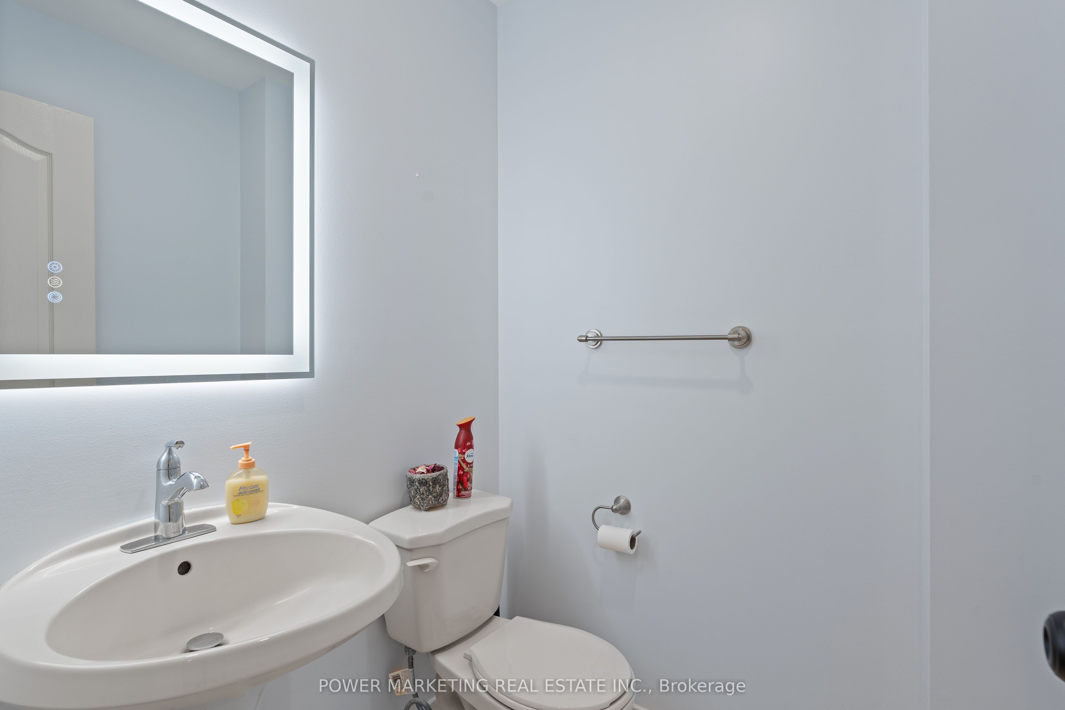 1552 Blohm Drive Property Photo 7