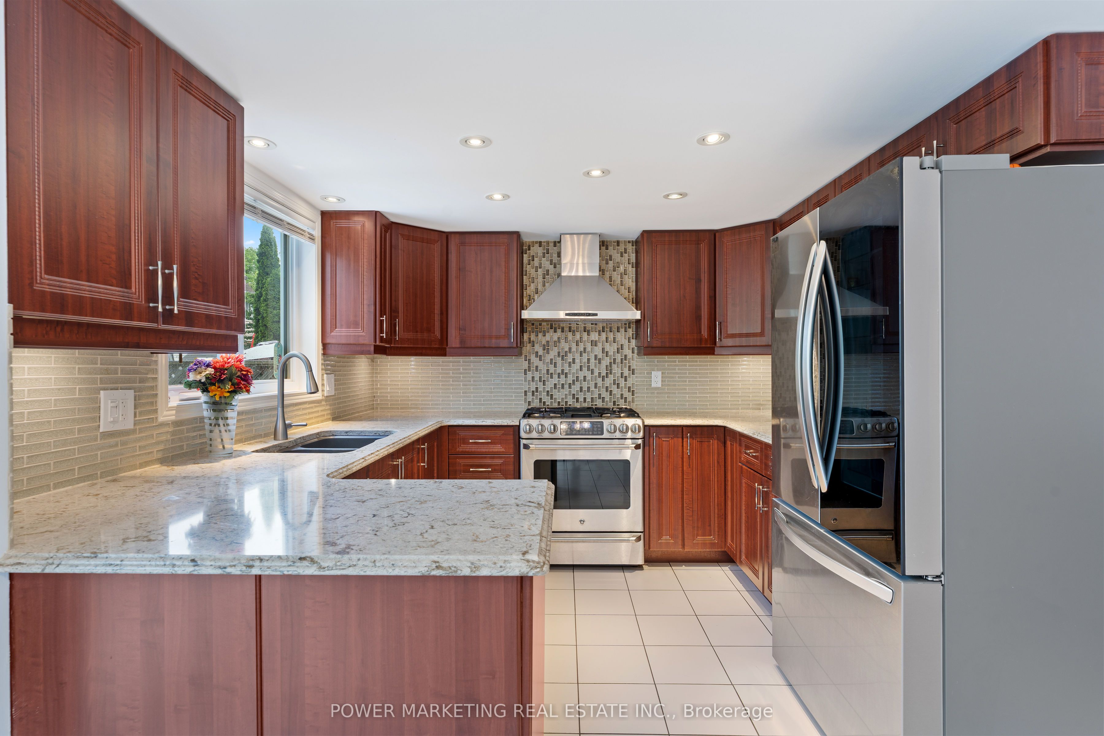1552 Blohm Drive Property Photo 14