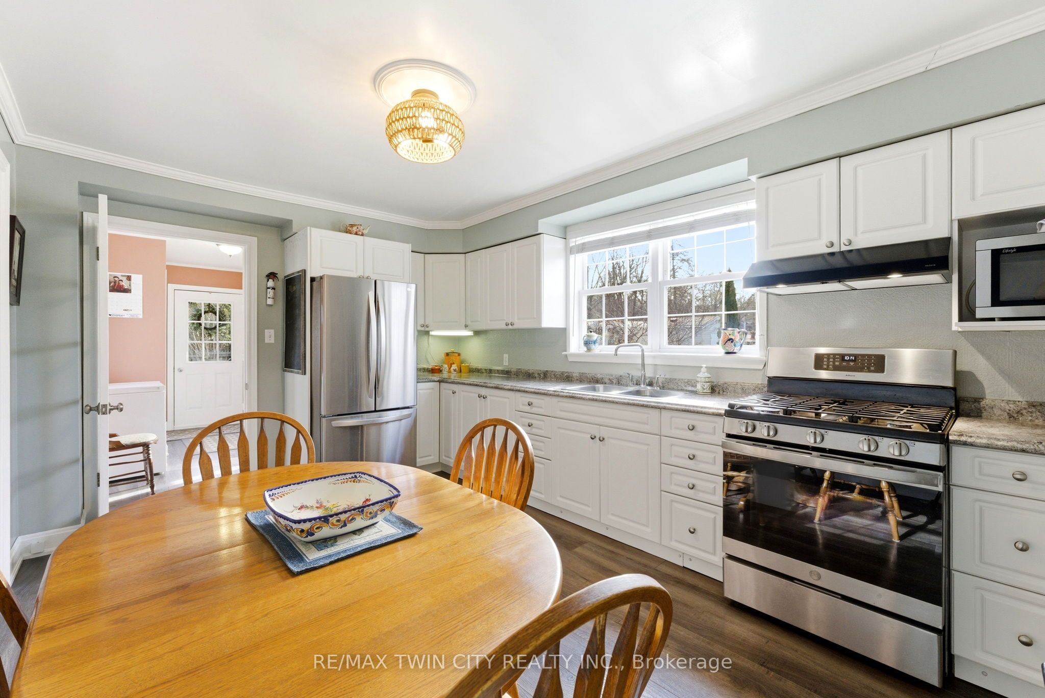 9 Willow Street Property Photo 9