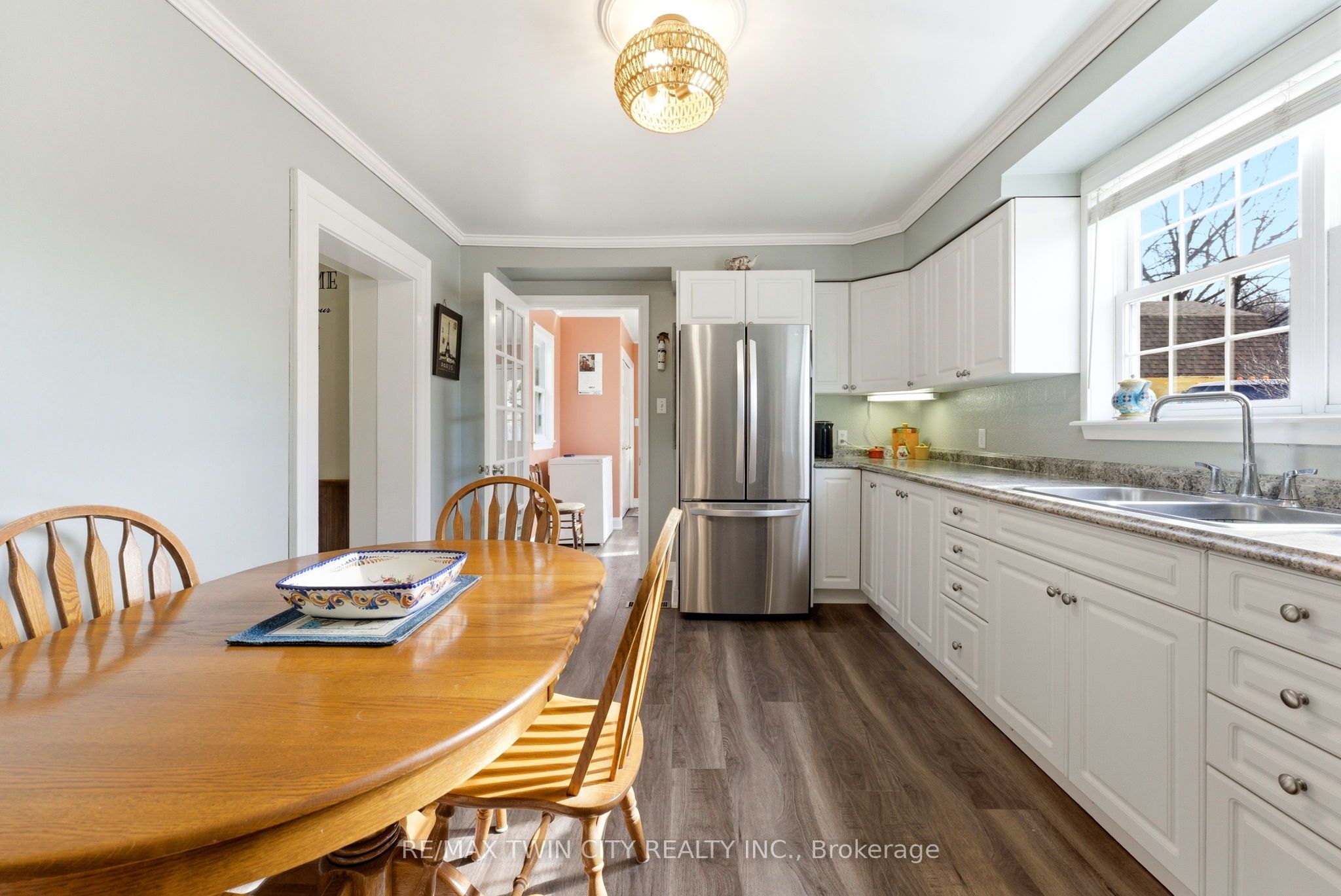 9 Willow Street Property Photo 10