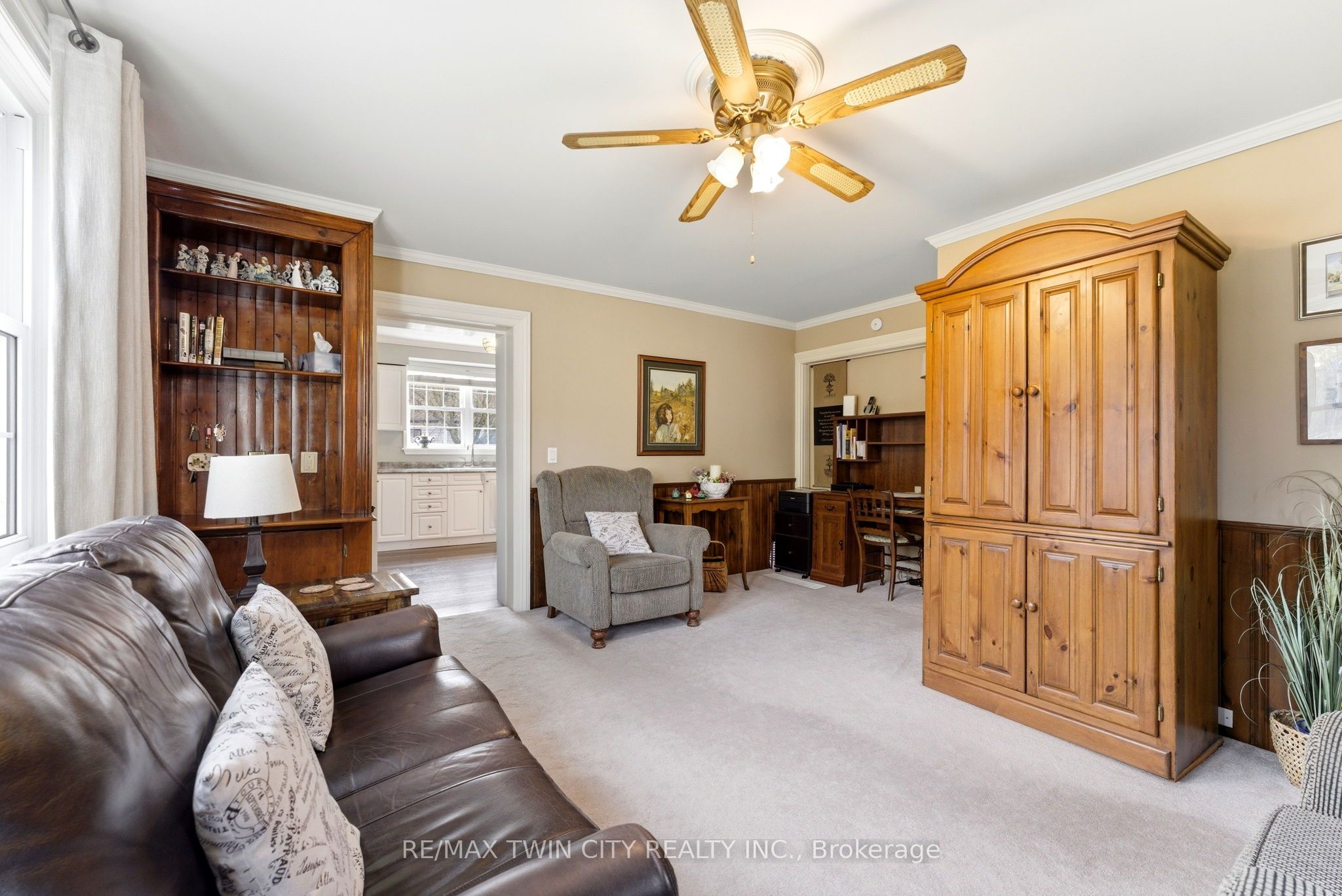 9 Willow Street Property Photo 12