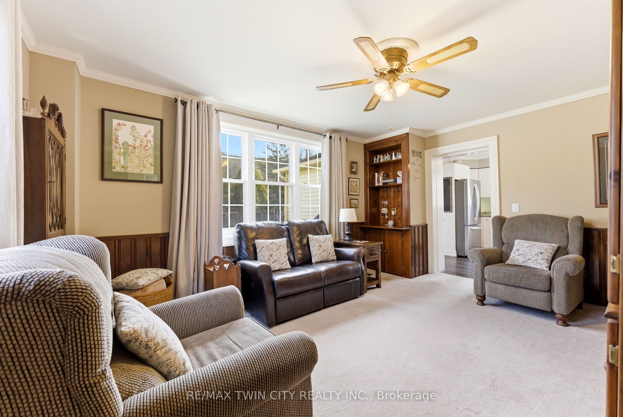 9 Willow Street Property Photo 13