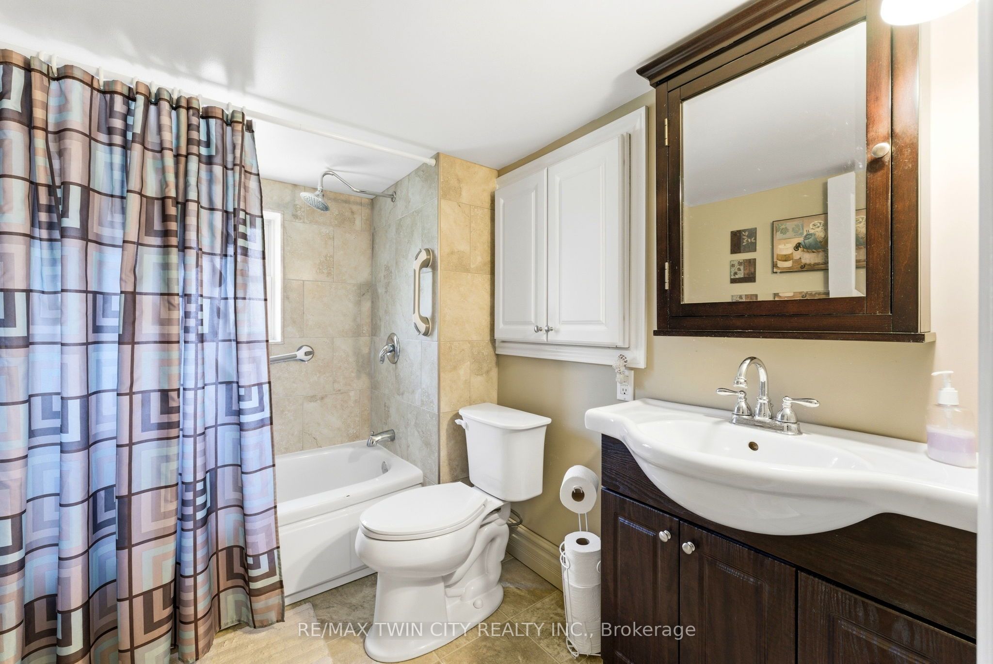 9 Willow Street Property Photo 18