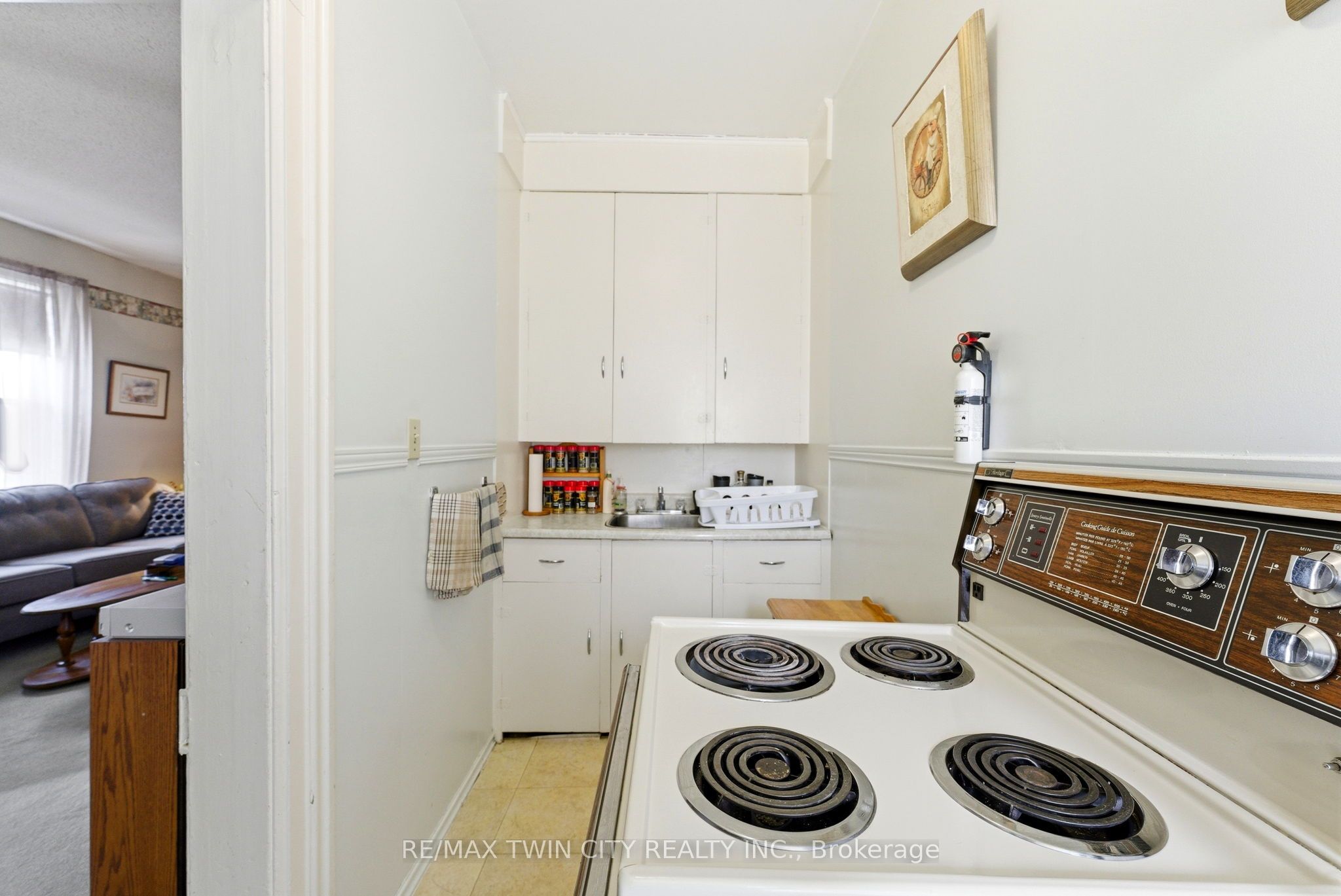 9 Willow Street Property Photo 29