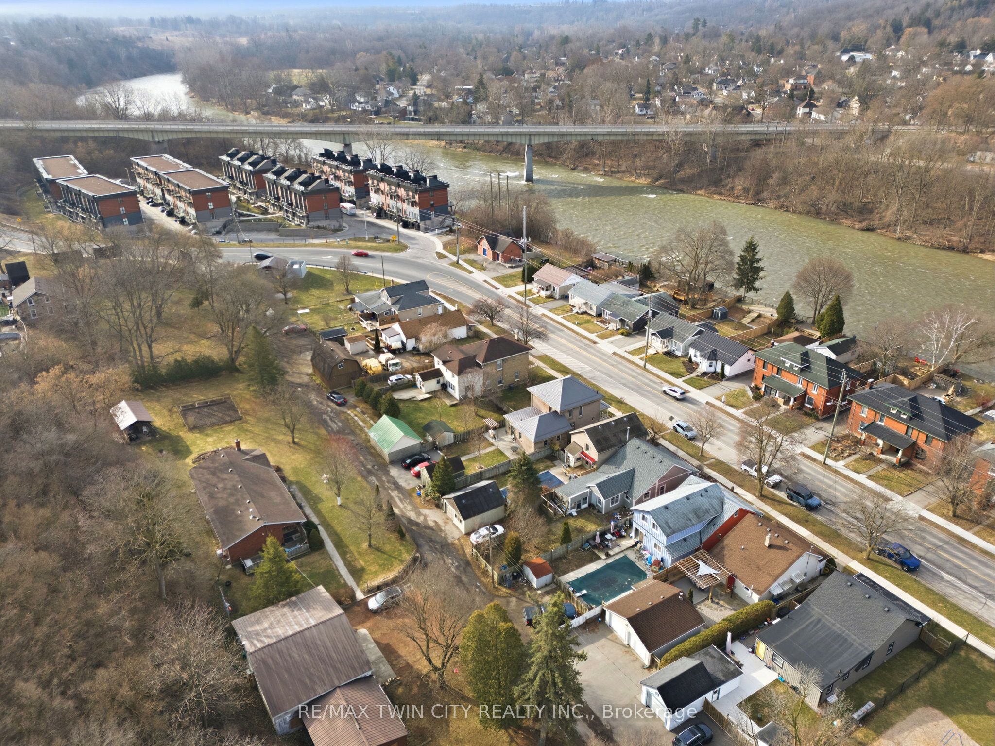 9 Willow Street Property Photo 48