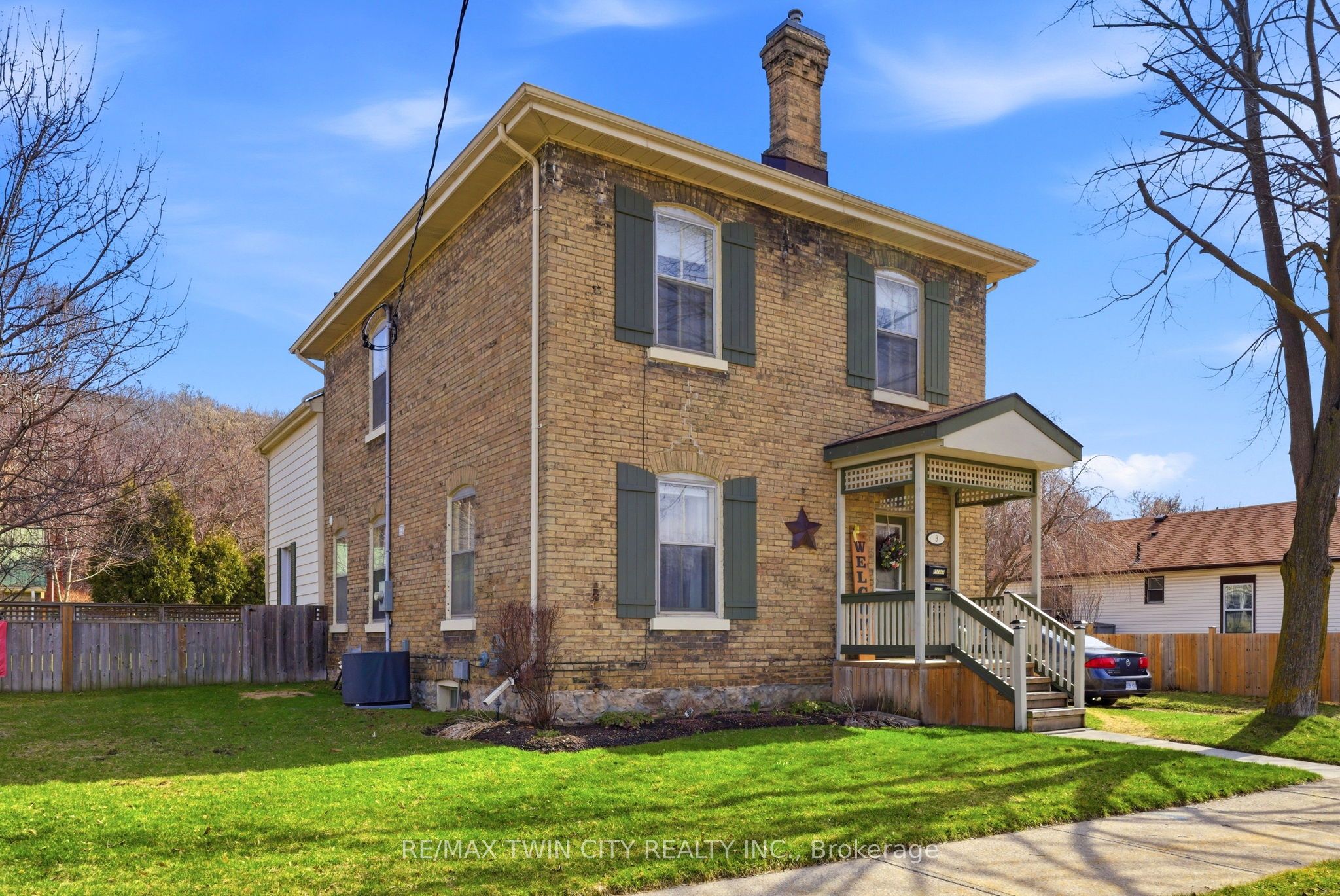 9 Willow Street Property Photo 49