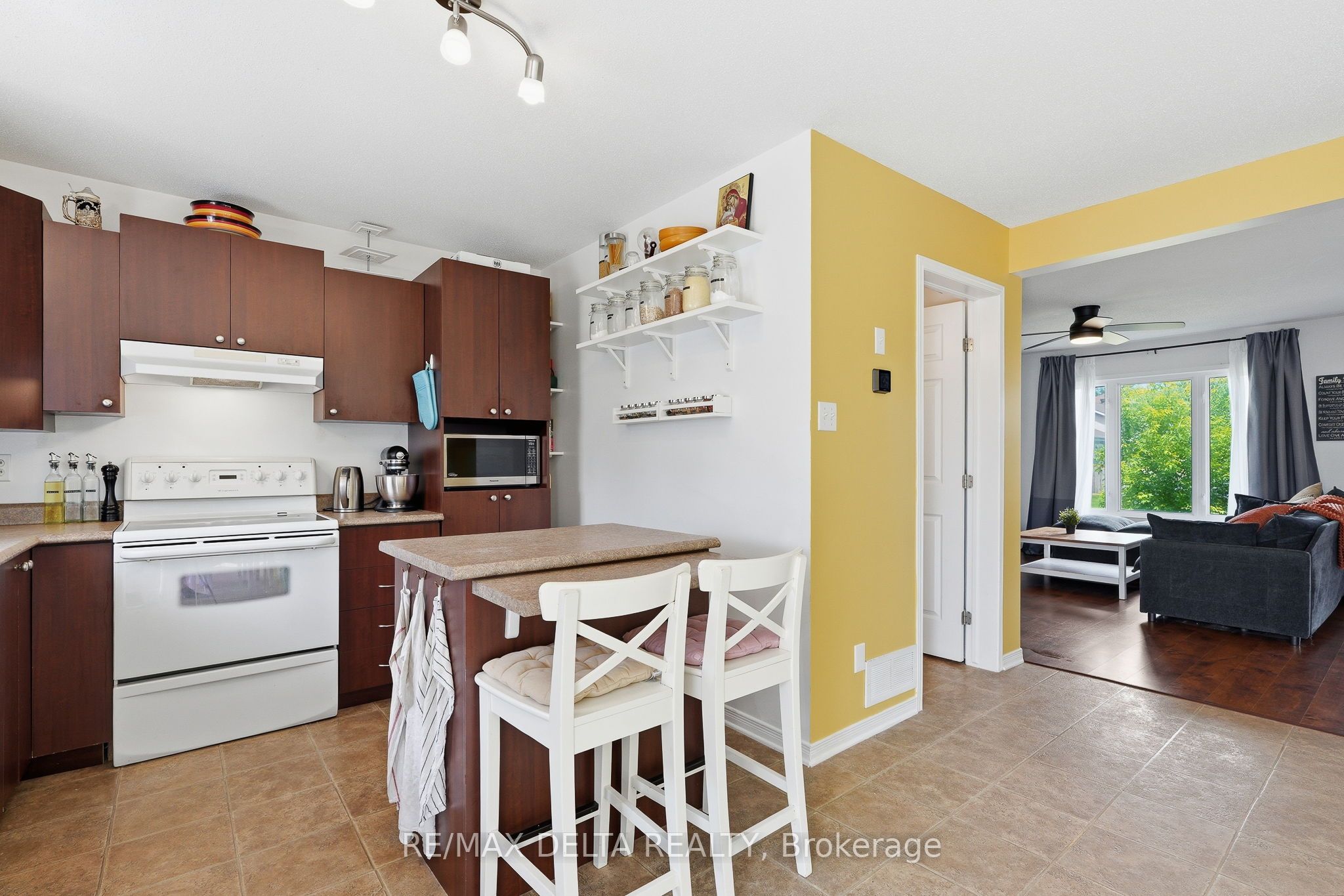 123 Panorama Avenue Property Photo 14