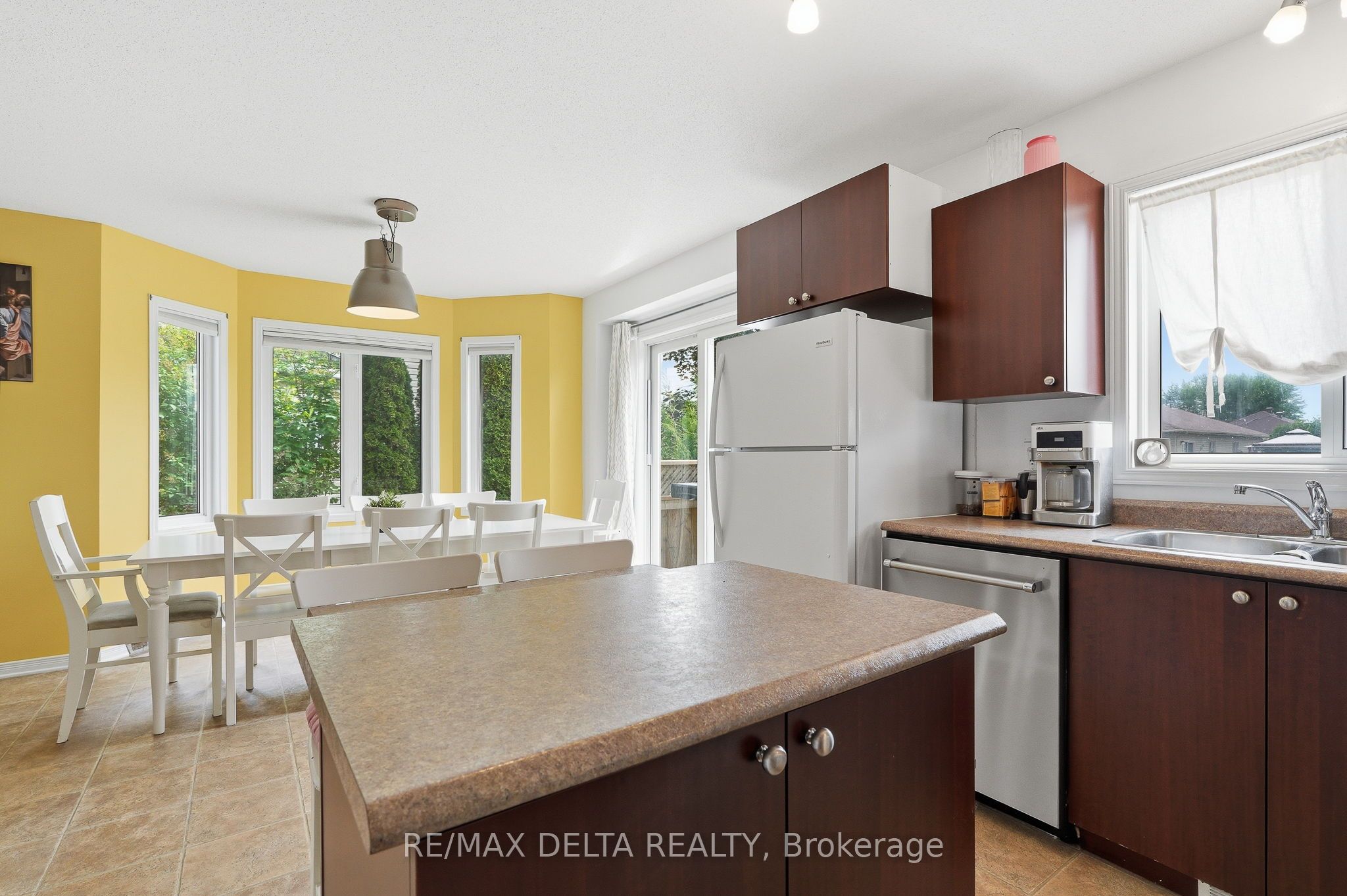 123 Panorama Avenue Property Photo 16