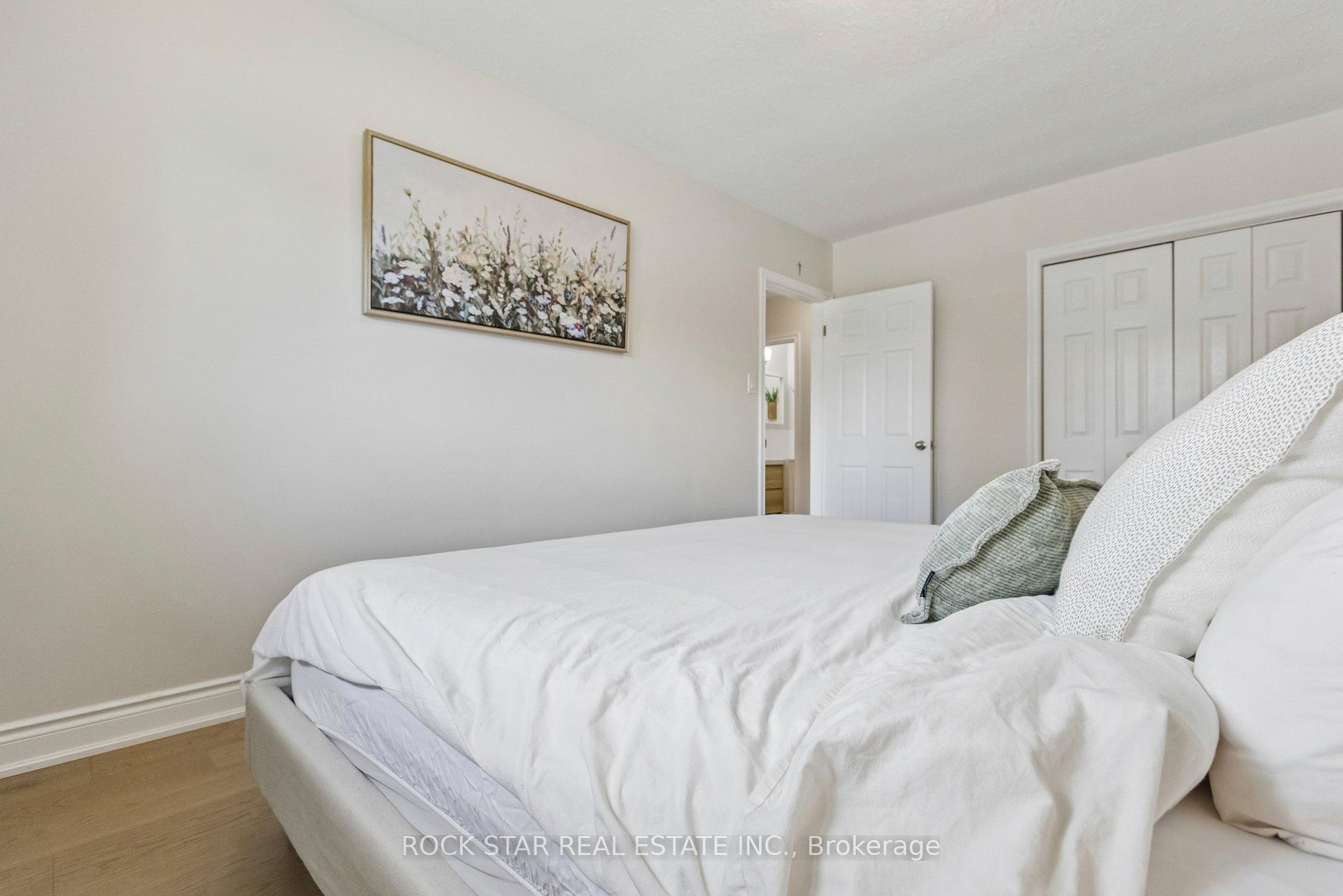 130 Hudson Crescent Property Photo 15