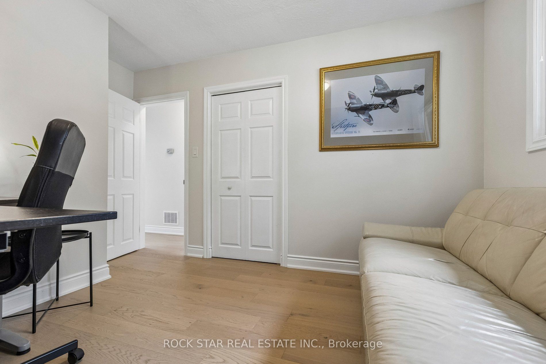130 Hudson Crescent Property Photo 20