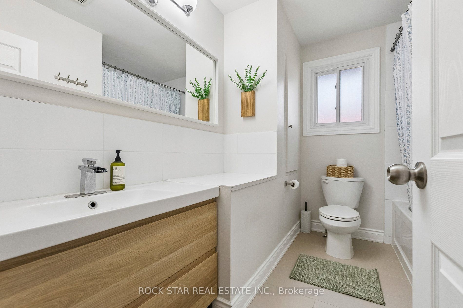 130 Hudson Crescent Property Photo 21