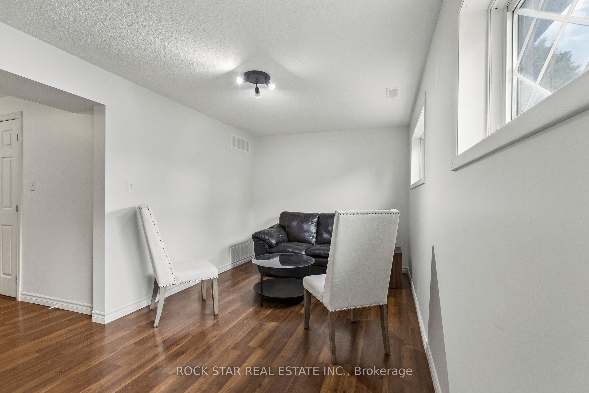 130 Hudson Crescent Property Photo 26