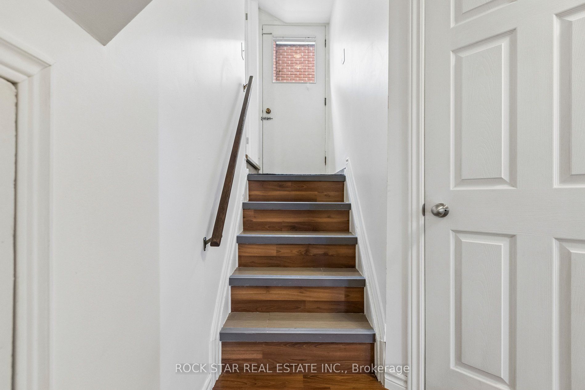 130 Hudson Crescent Property Photo 32