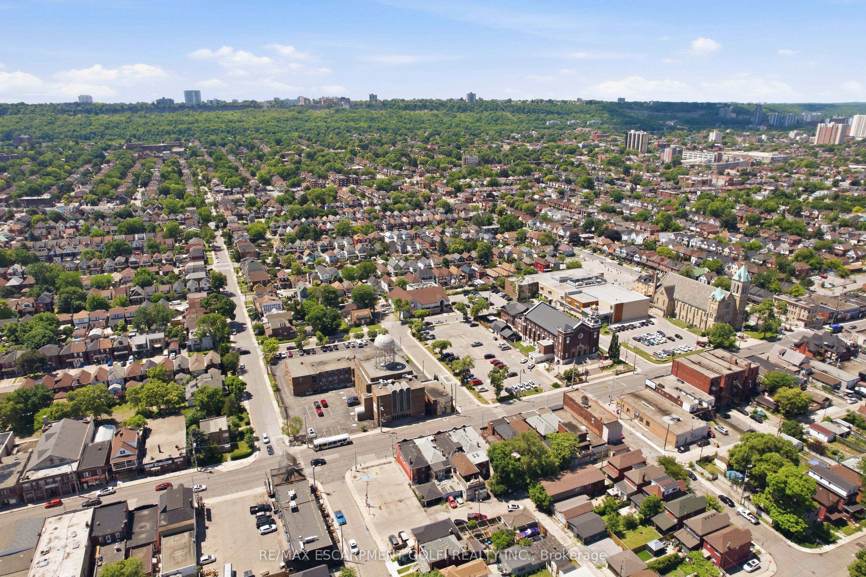 721 1/2 Barton Street E Property Photo 16