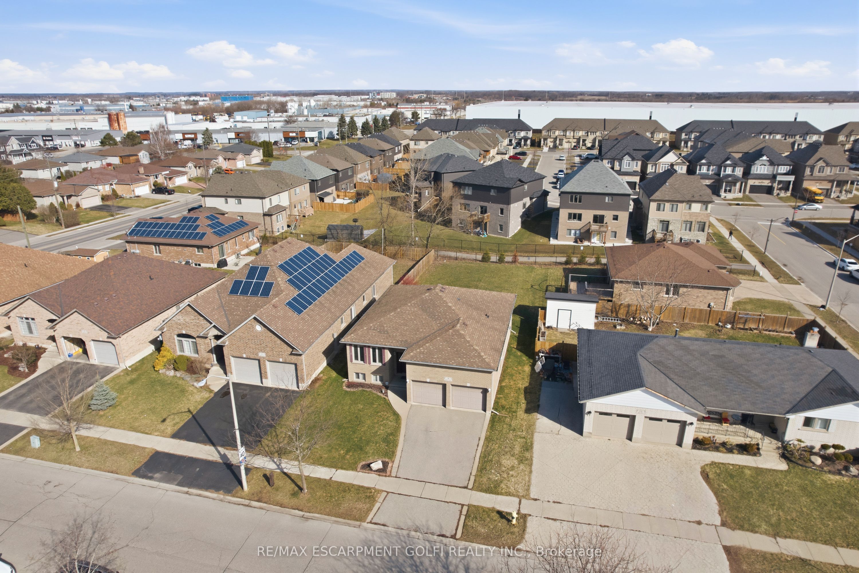 9 Pace Avenue Property Photo 1