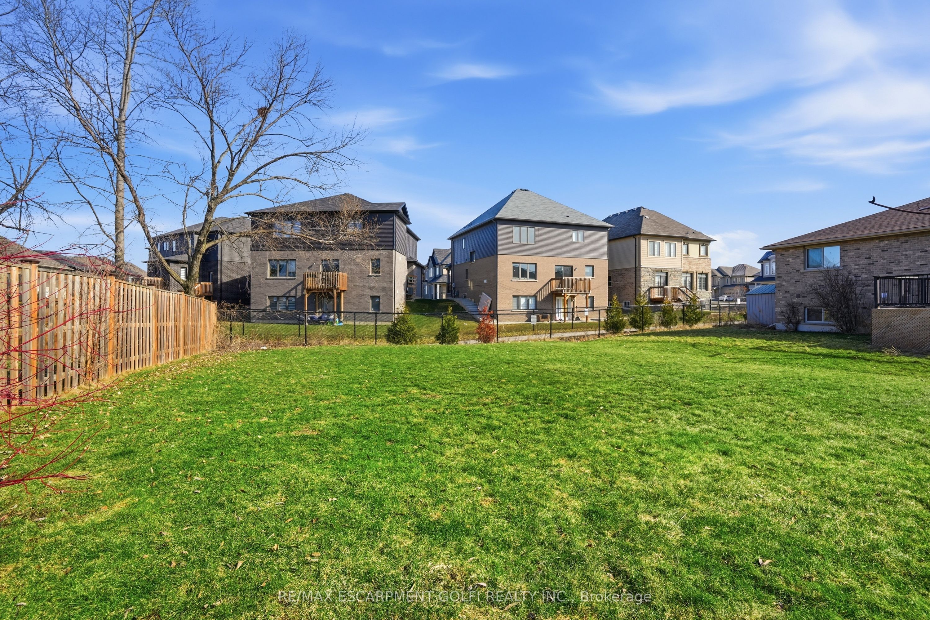 9 Pace Avenue Property Photo 2