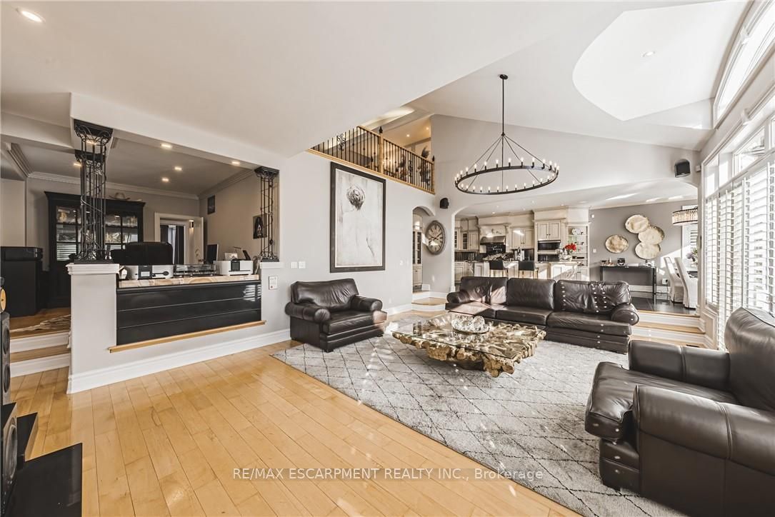 712 Highvalley Road Property Photo 18