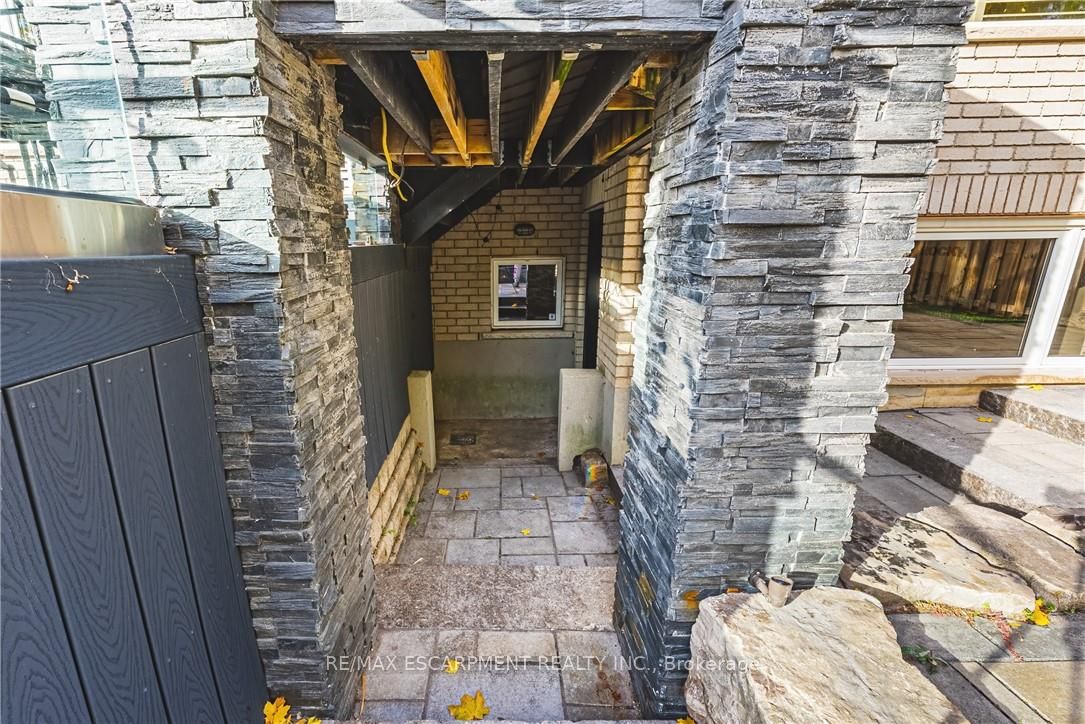 712 Highvalley Road Property Photo 47
