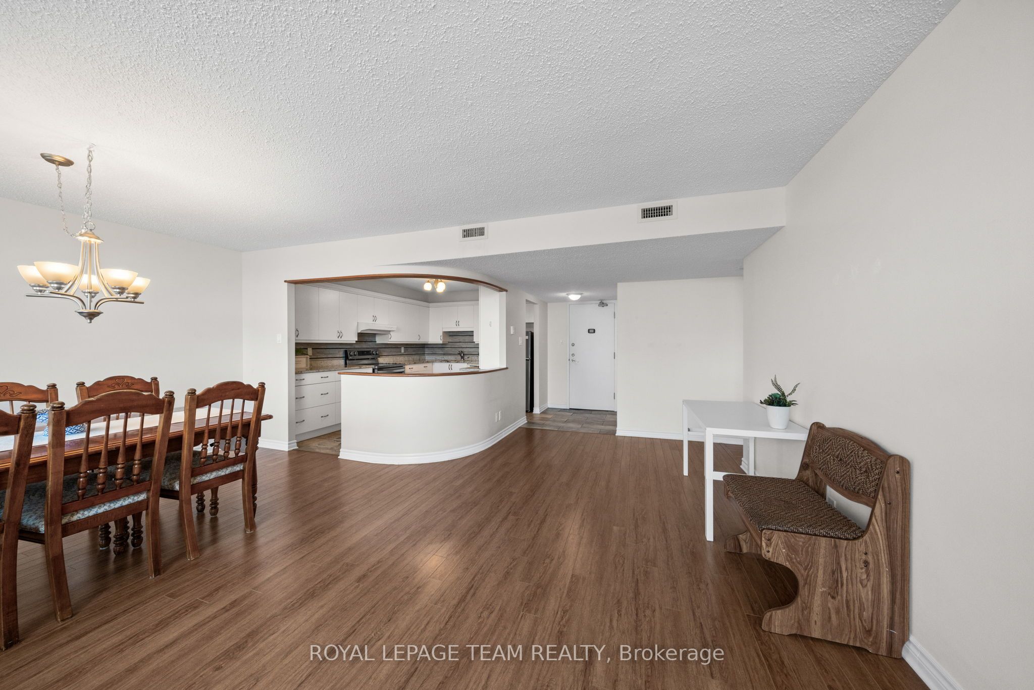 200 Lafontaine Avenue 1003 Property Photo 20