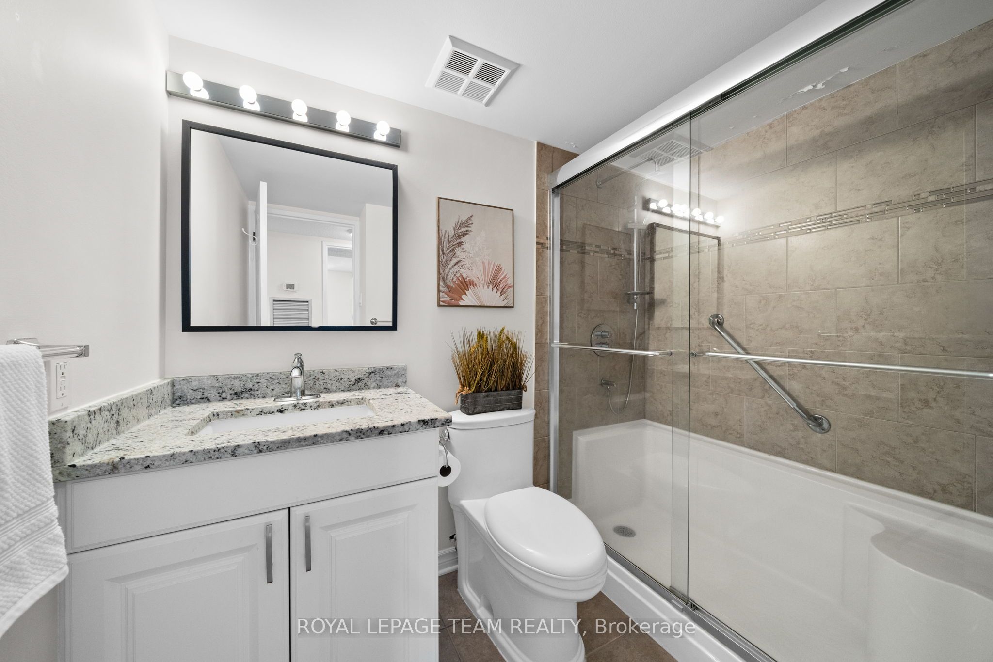 200 Lafontaine Avenue 1003 Property Photo 24