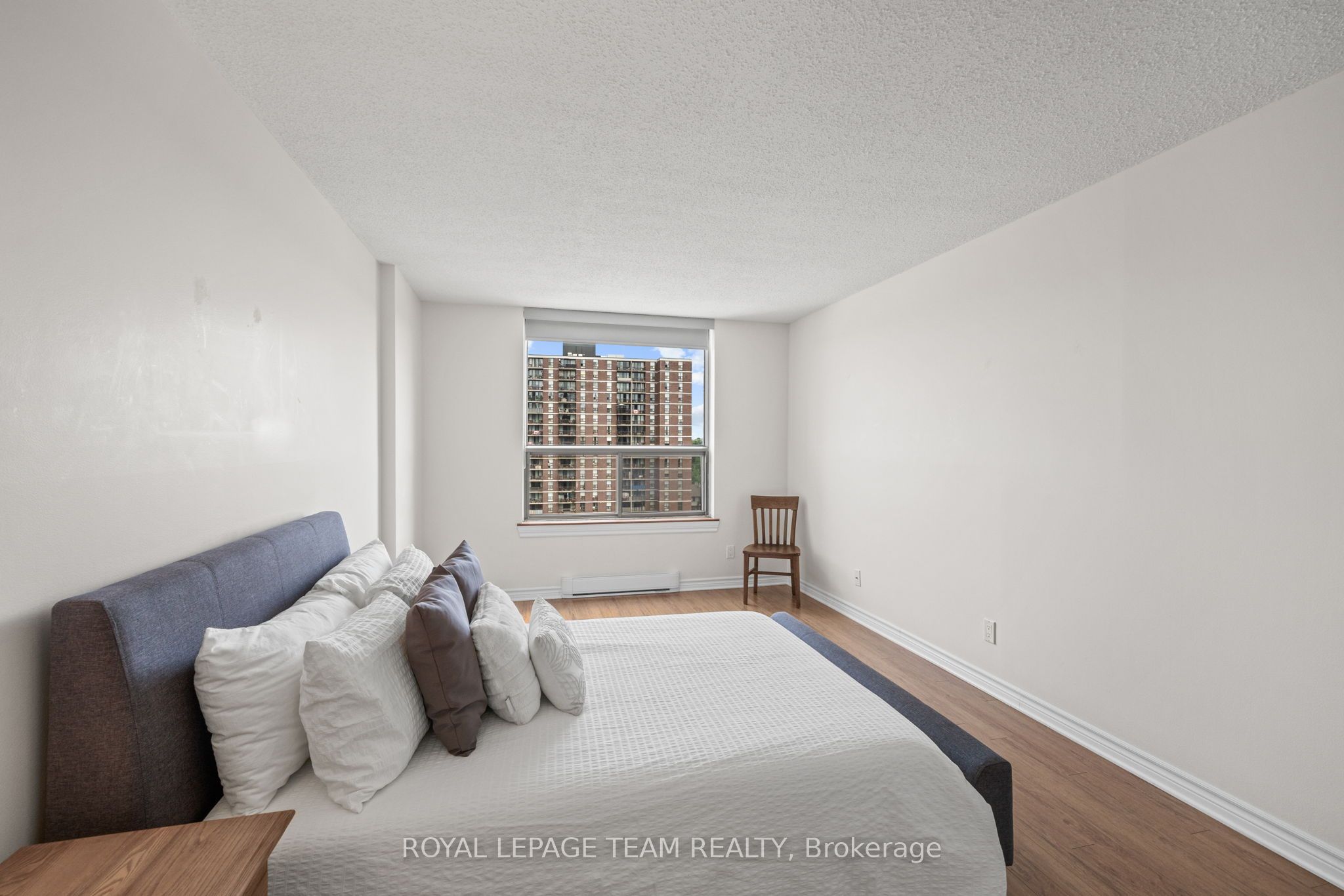 200 Lafontaine Avenue 1003 Property Photo 28
