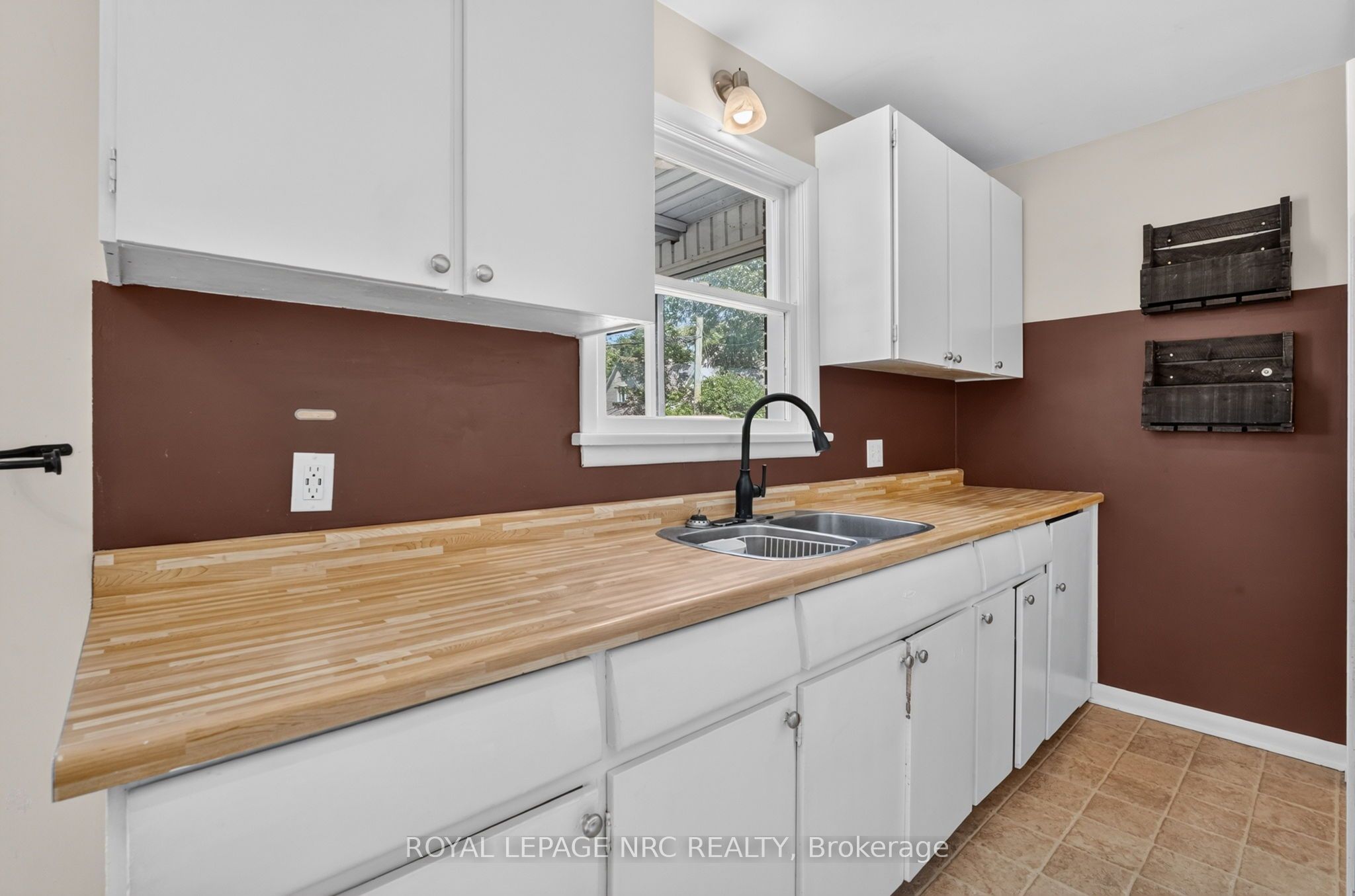 16 Ferguson Avenue Property Photo 11