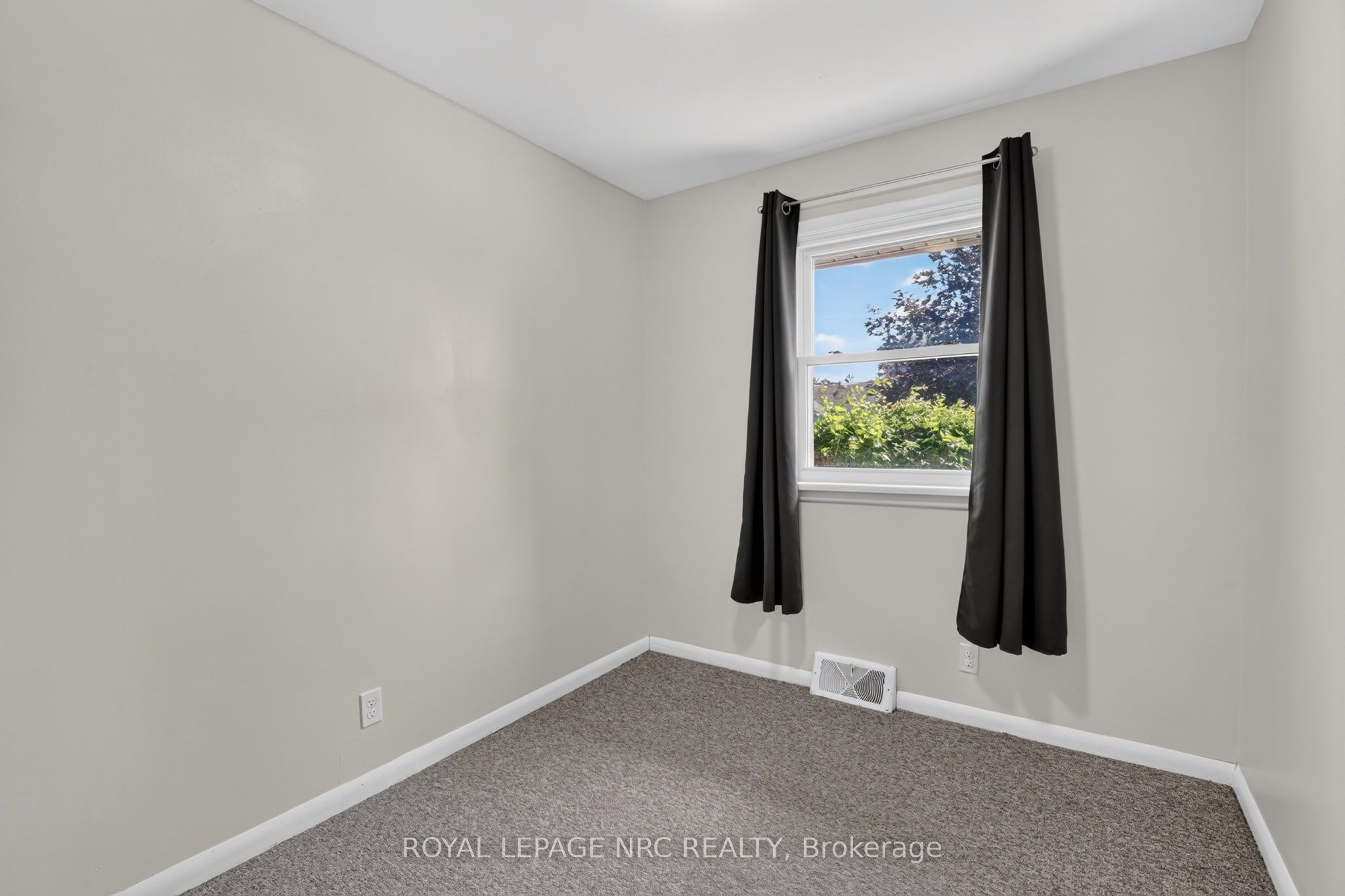 16 Ferguson Avenue Property Photo 16