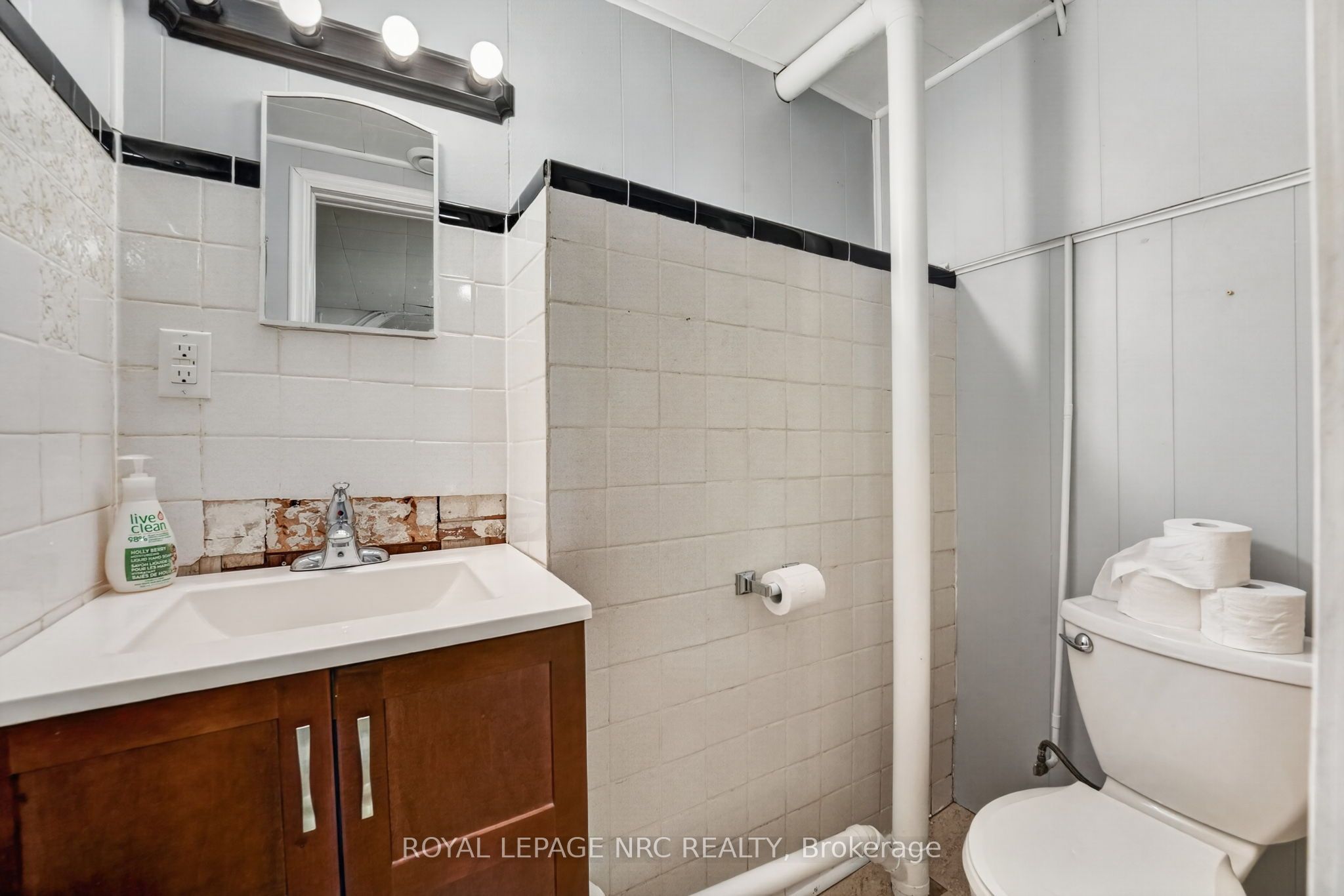 16 Ferguson Avenue Property Photo 26