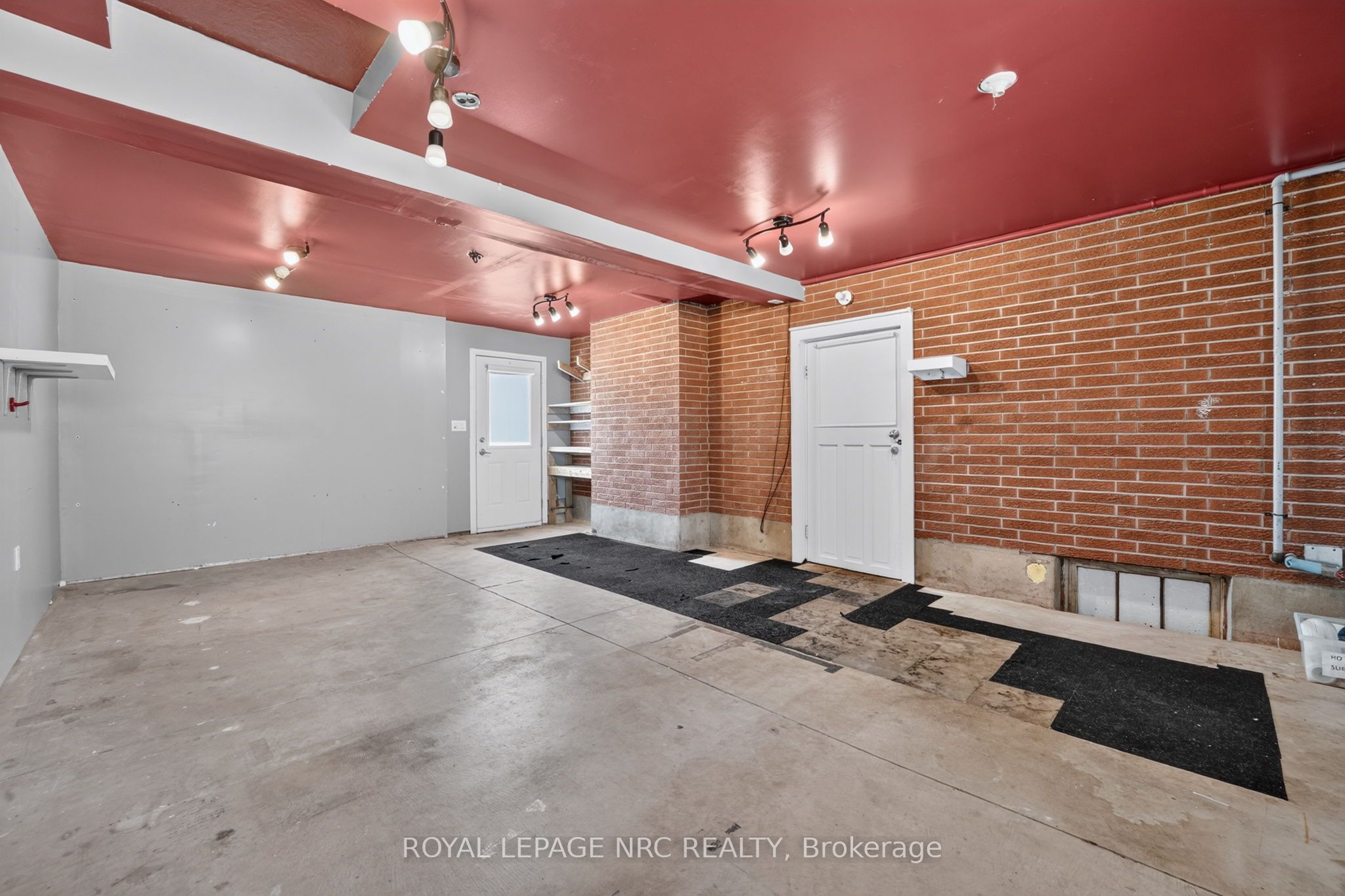 16 Ferguson Avenue Property Photo 31