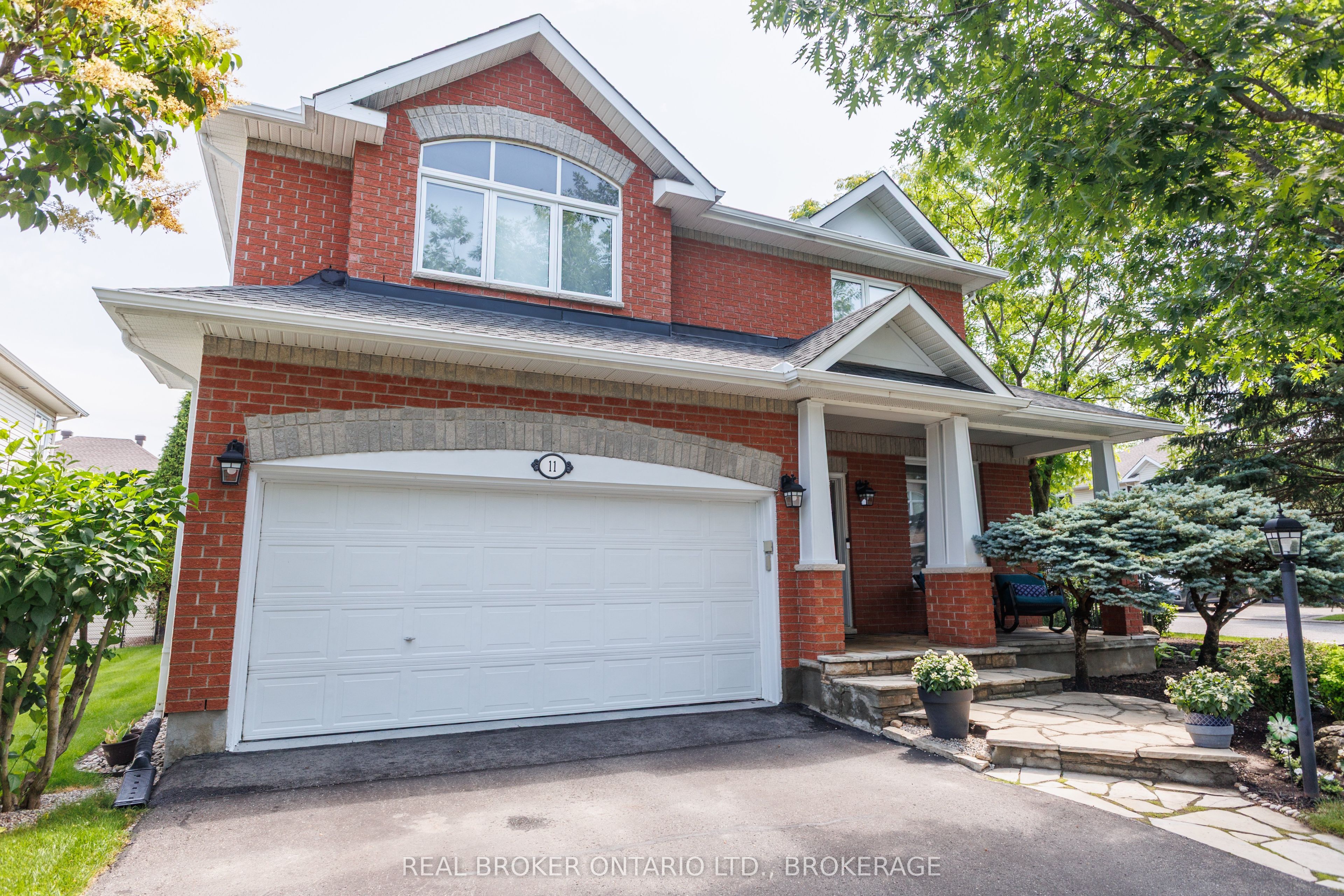 11 Redbridge Crescent Property Photo 1