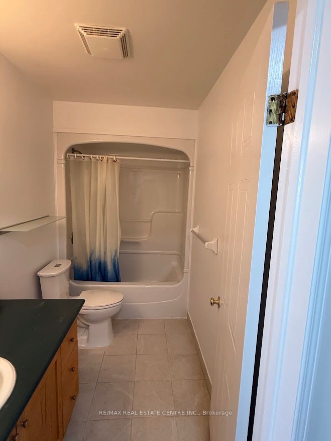 185 Highland Crescent 1 Property Photo 13