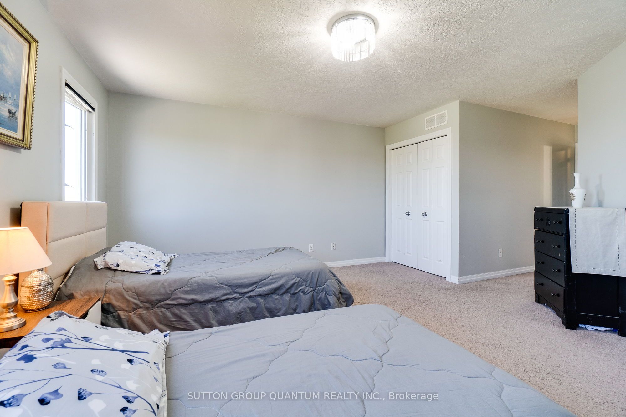 928 Dunblane Court Property Photo 27