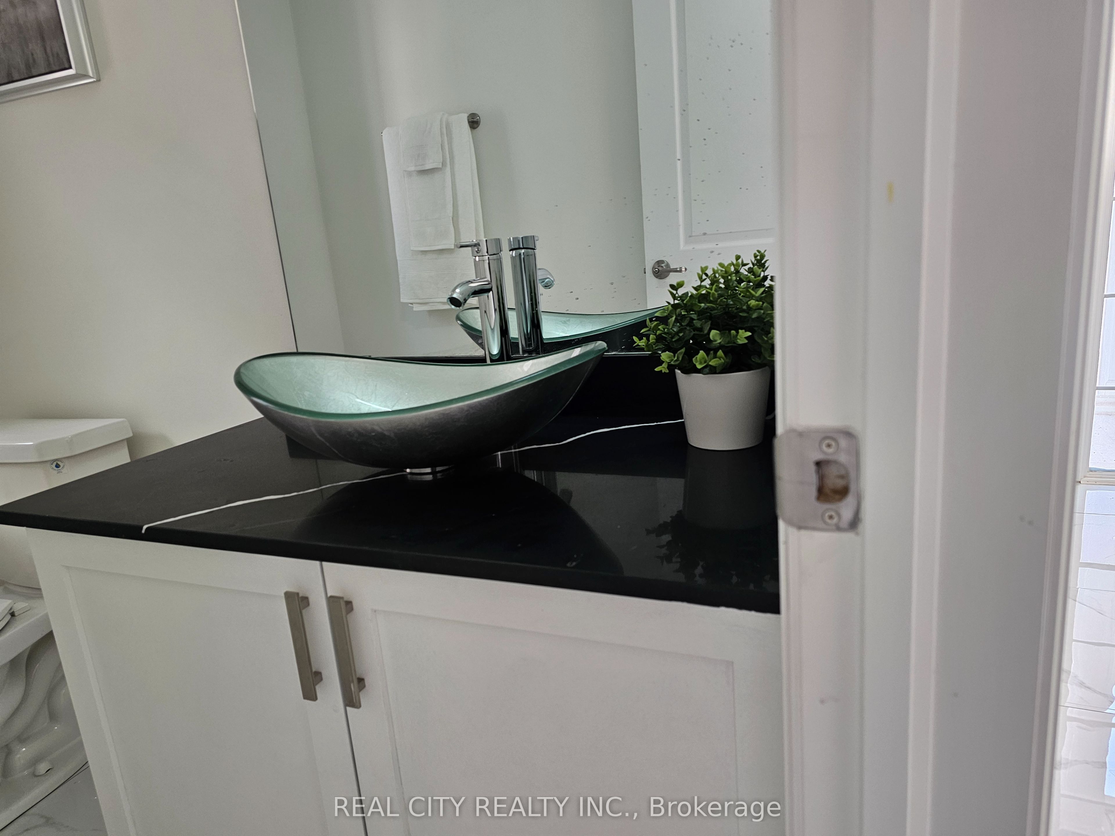 6 Sherrill Avenue Property Photo 5
