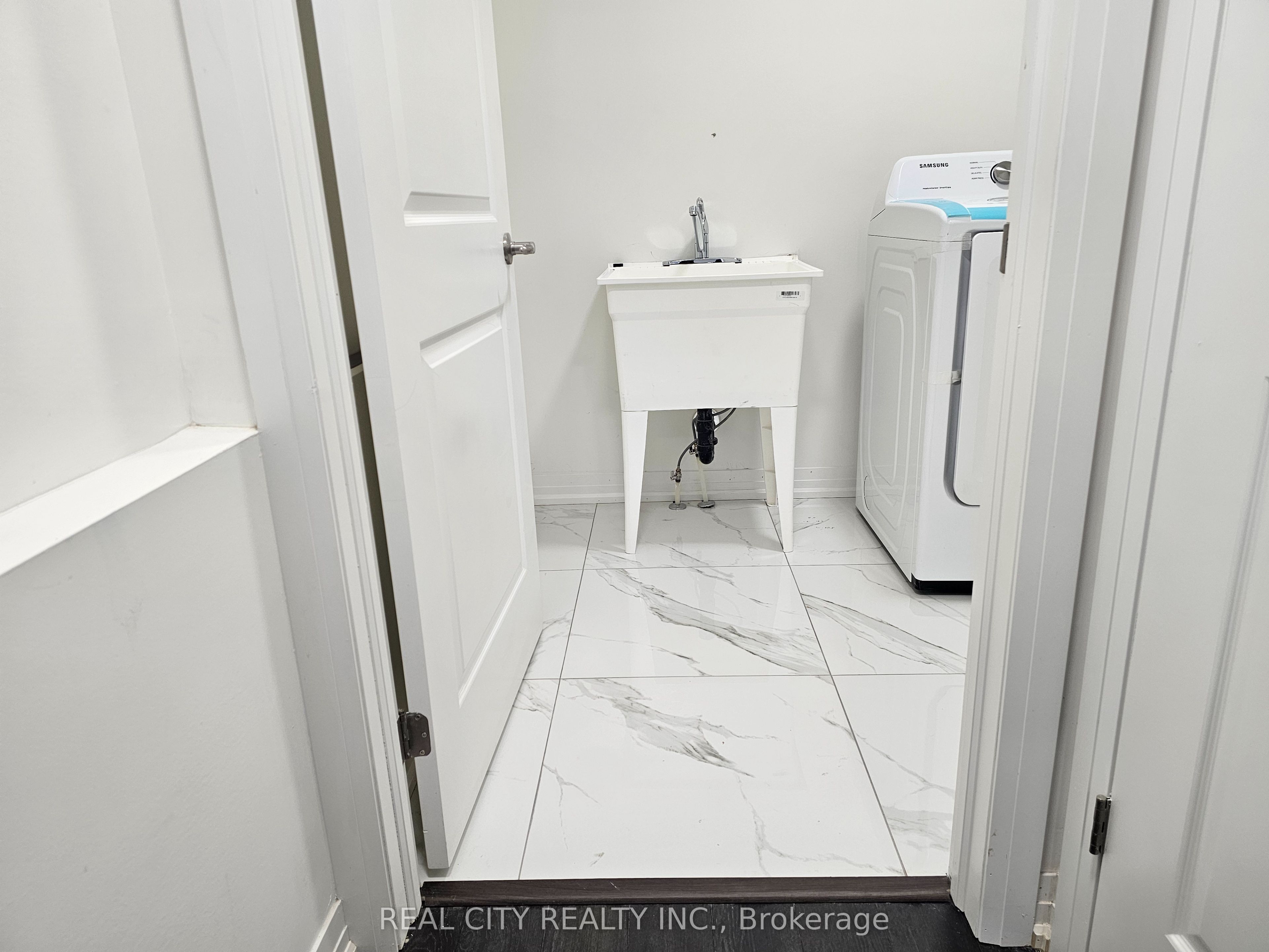 6 Sherrill Avenue Property Photo 18