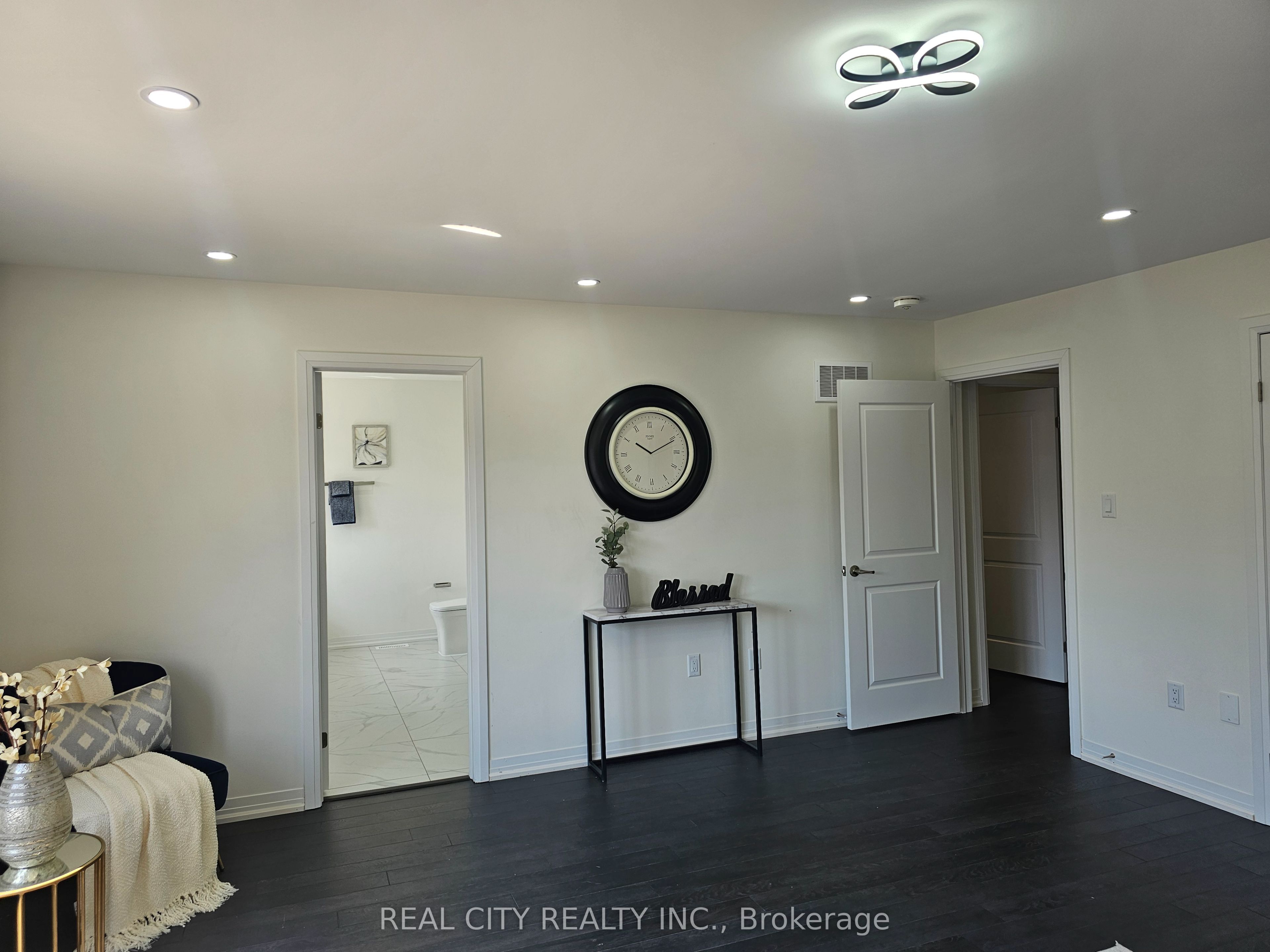 6 Sherrill Avenue Property Photo 27
