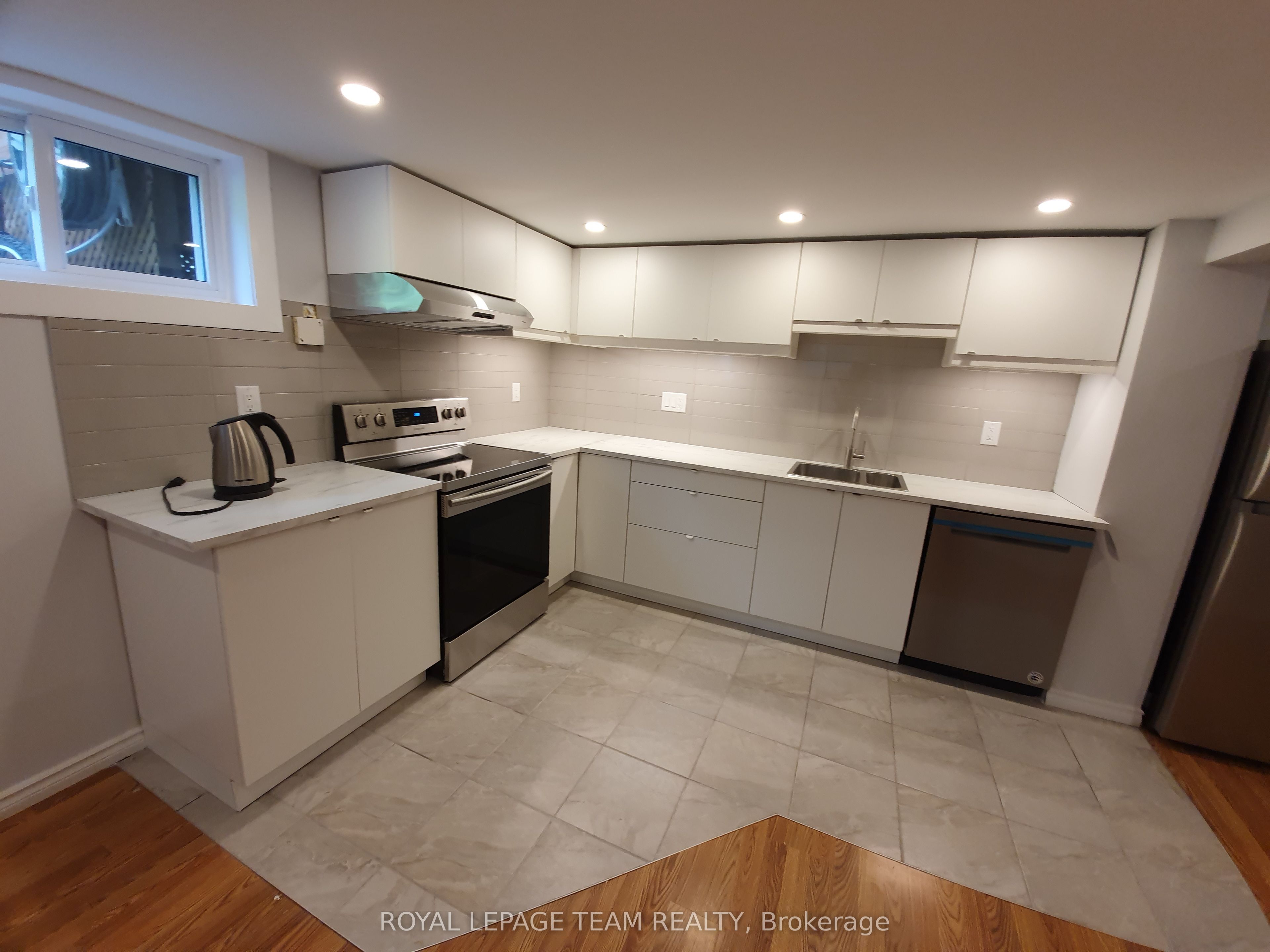 1015 Pinecrest Road Property Photo 11