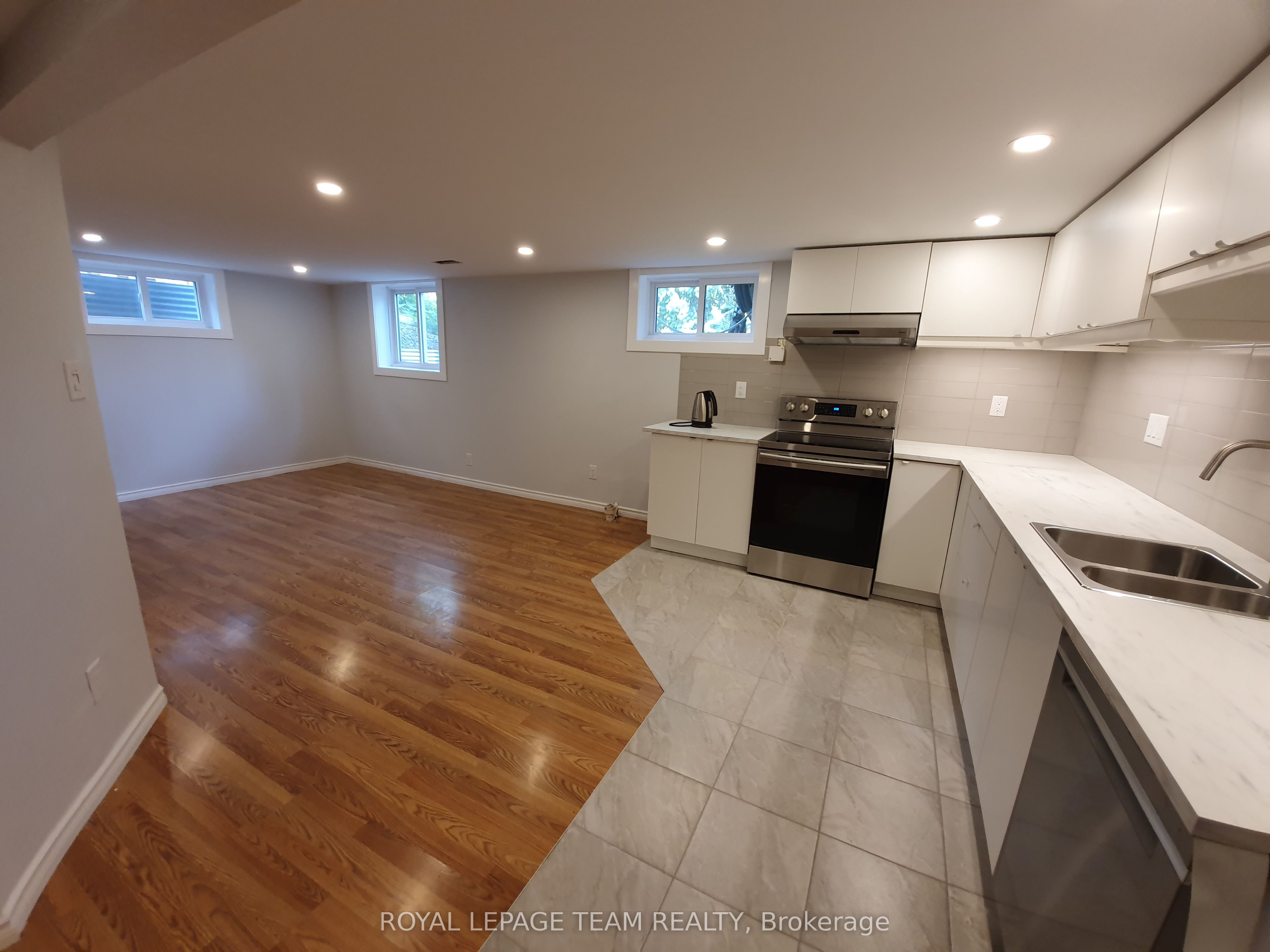 1015 Pinecrest Road Property Photo 24