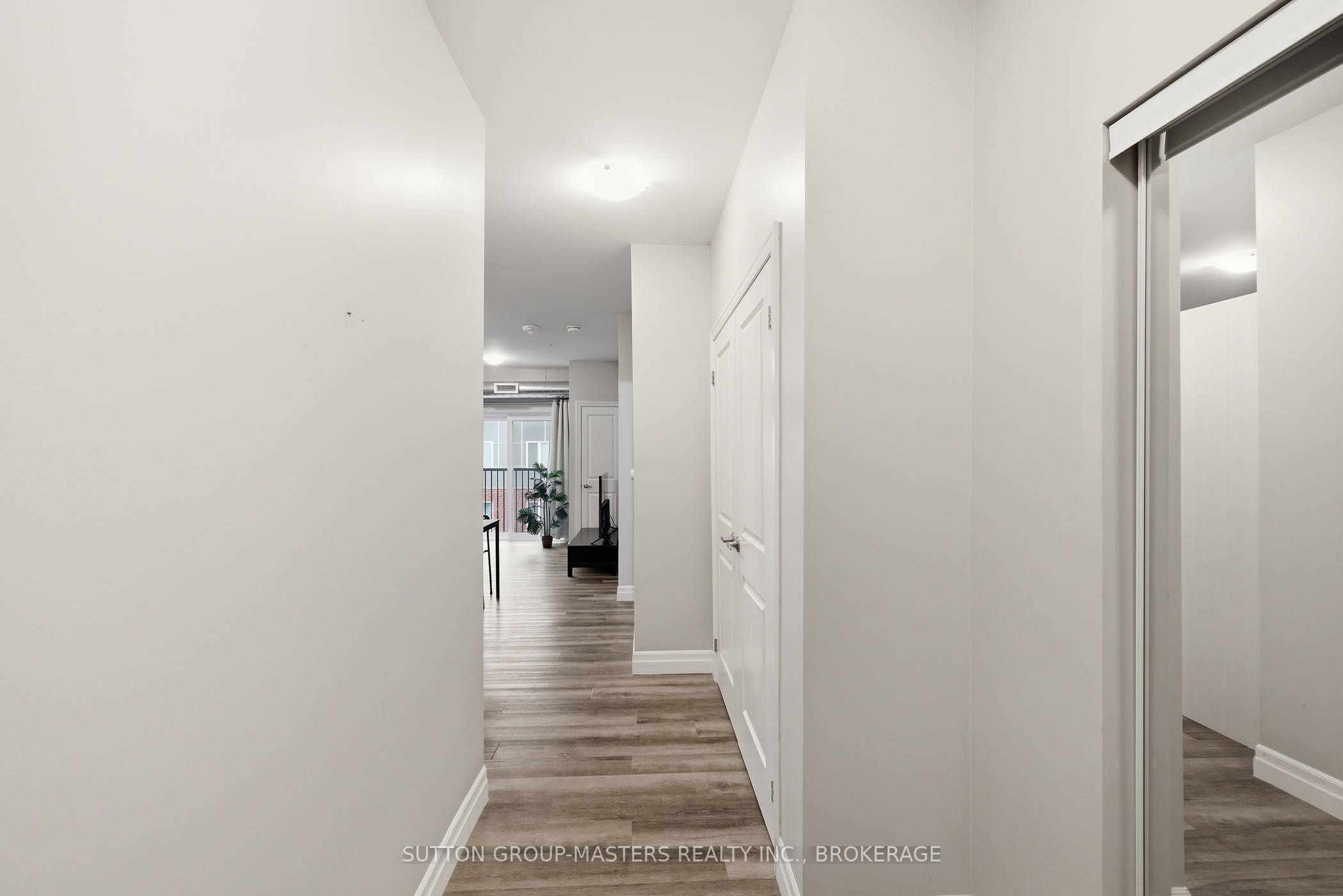 501 Frontenac Street 413 Property Photo 6