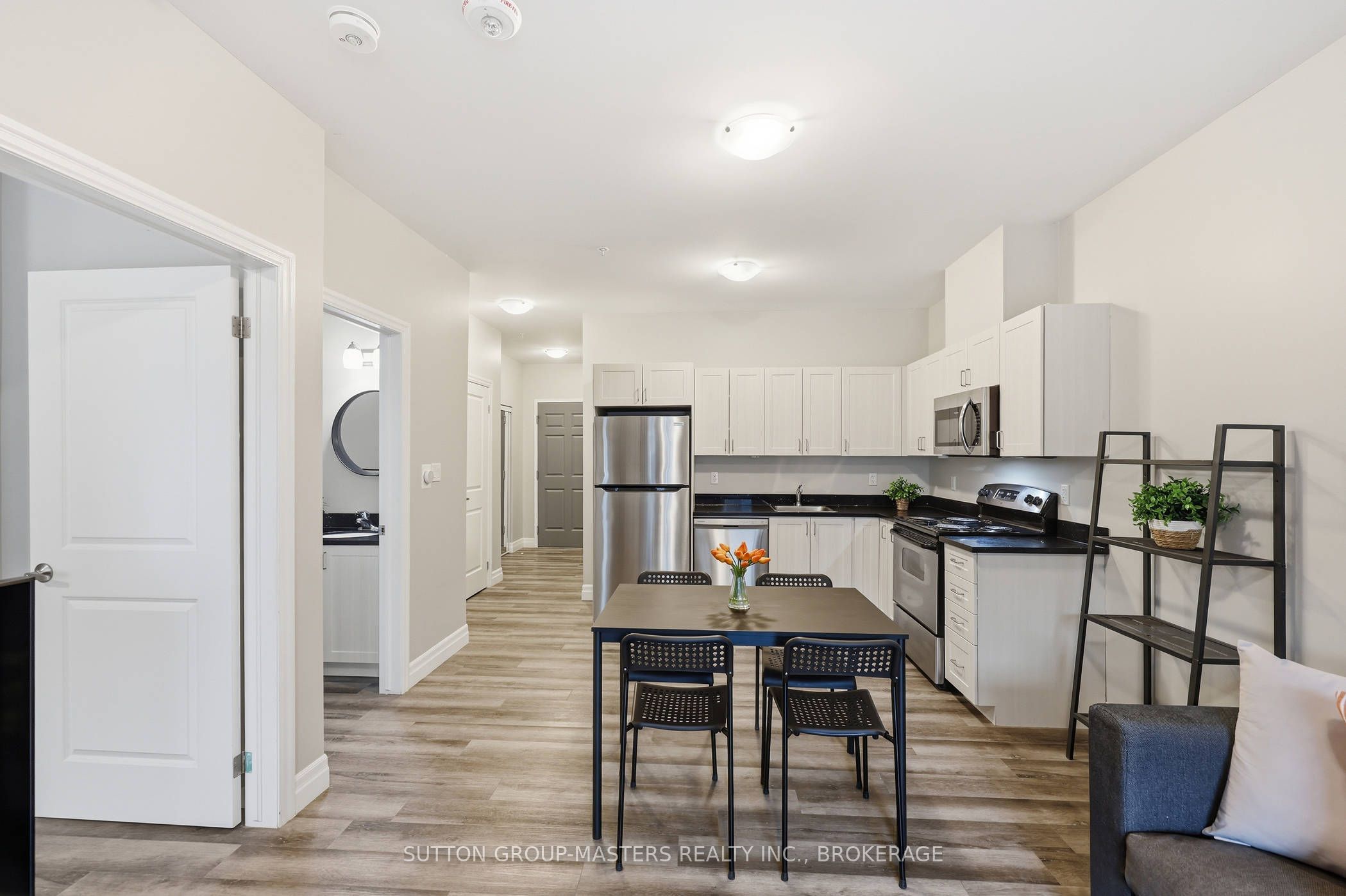 501 Frontenac Street 413 Property Photo 8