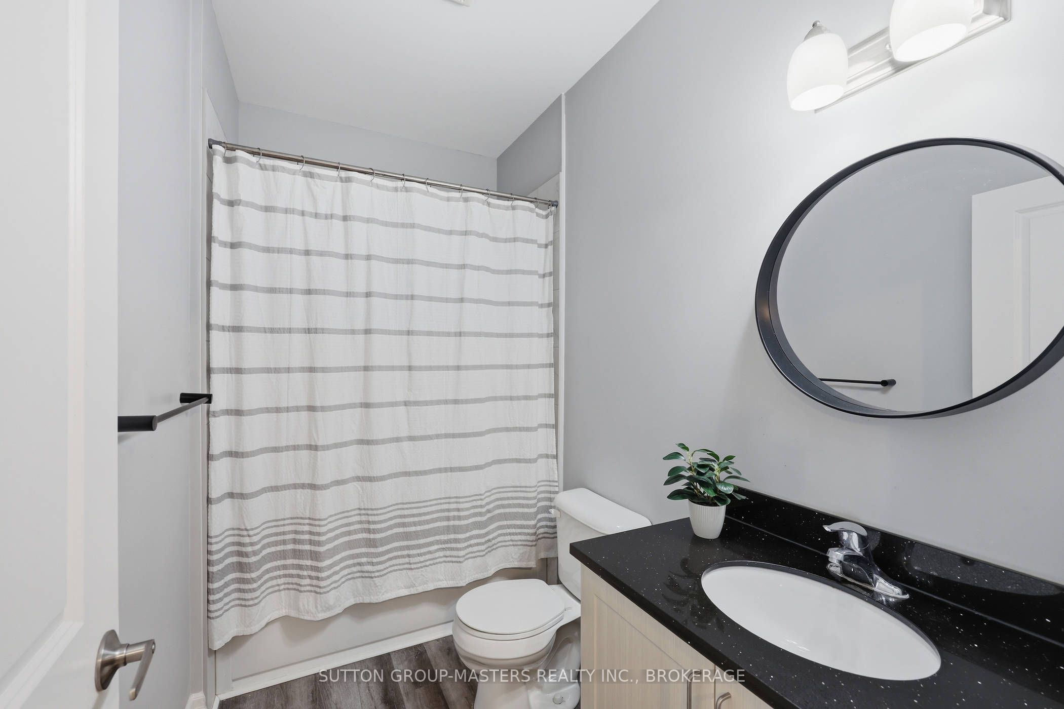 501 Frontenac Street 413 Property Photo 15