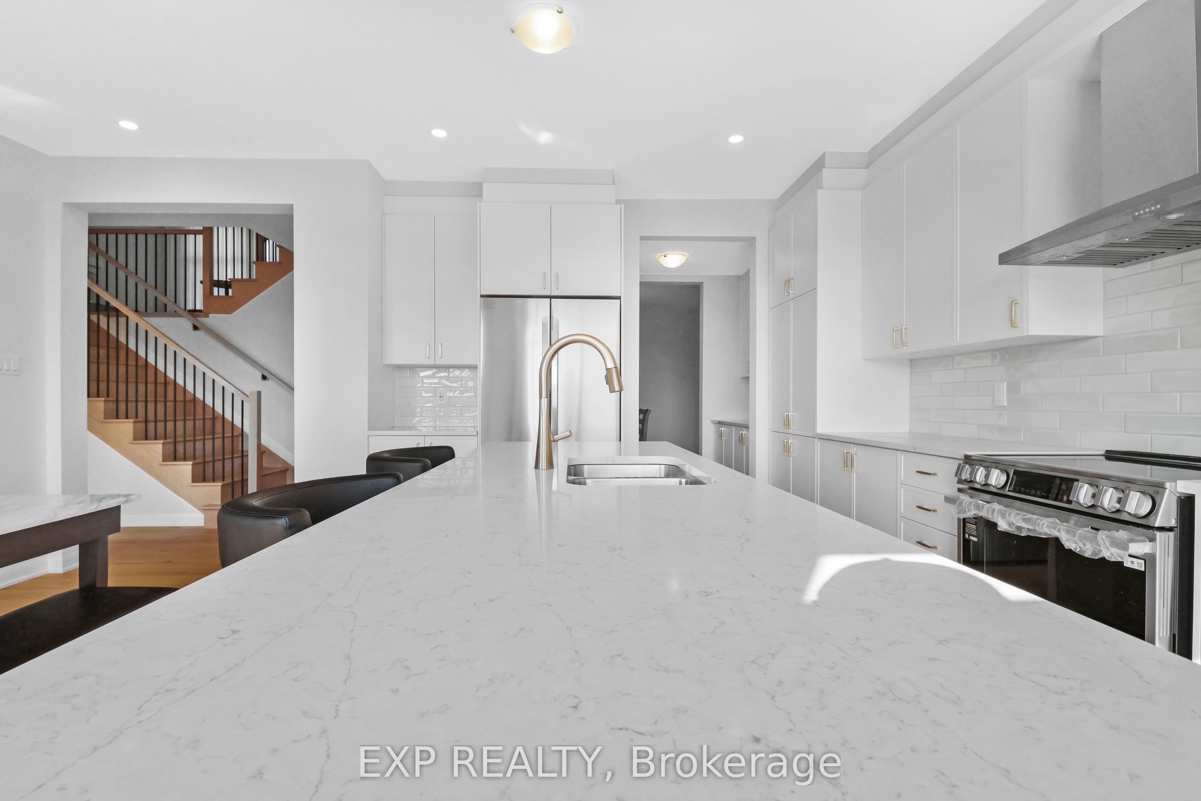 626 Inver Lane Property Photo 8
