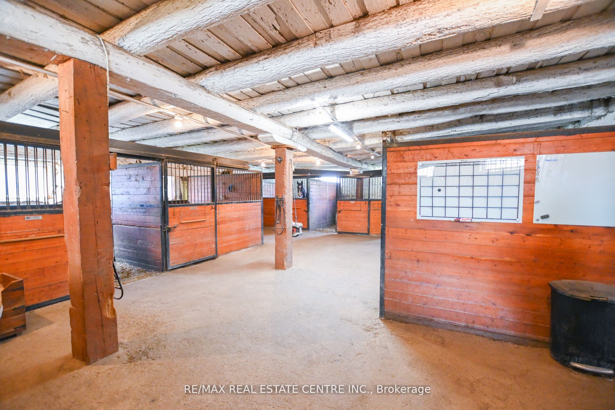5192 Third Line Property Photo 4