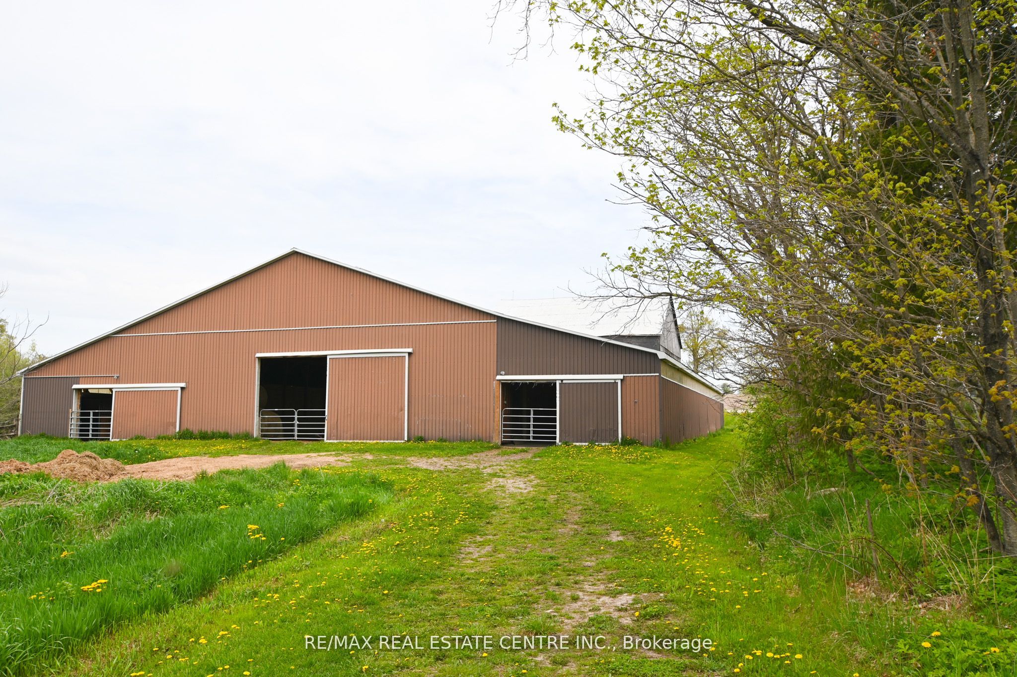5192 Third Line Property Photo 17