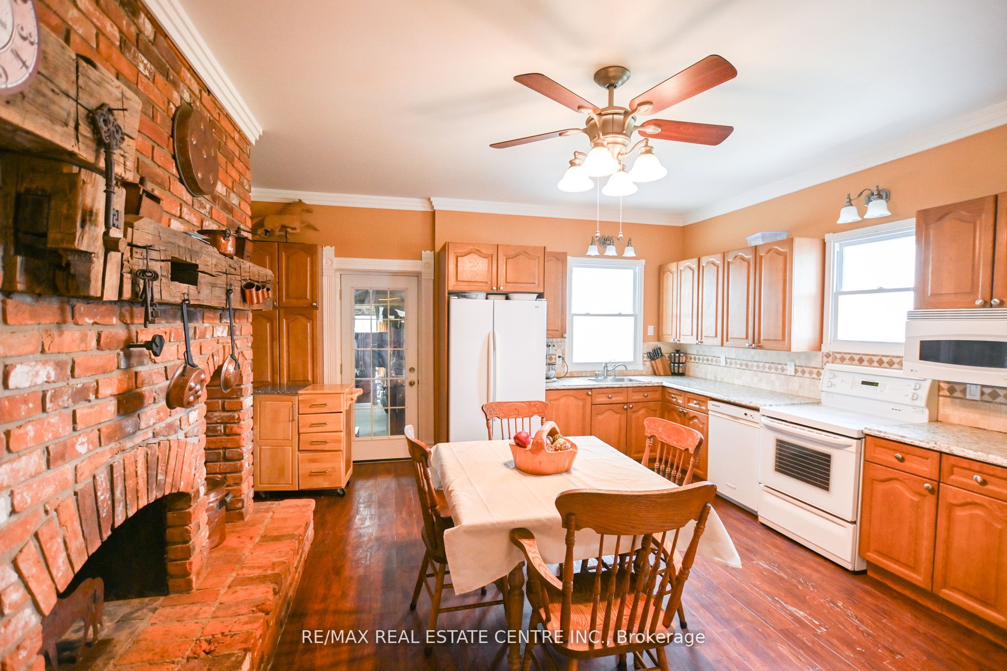 5192 Third Line Property Photo 28